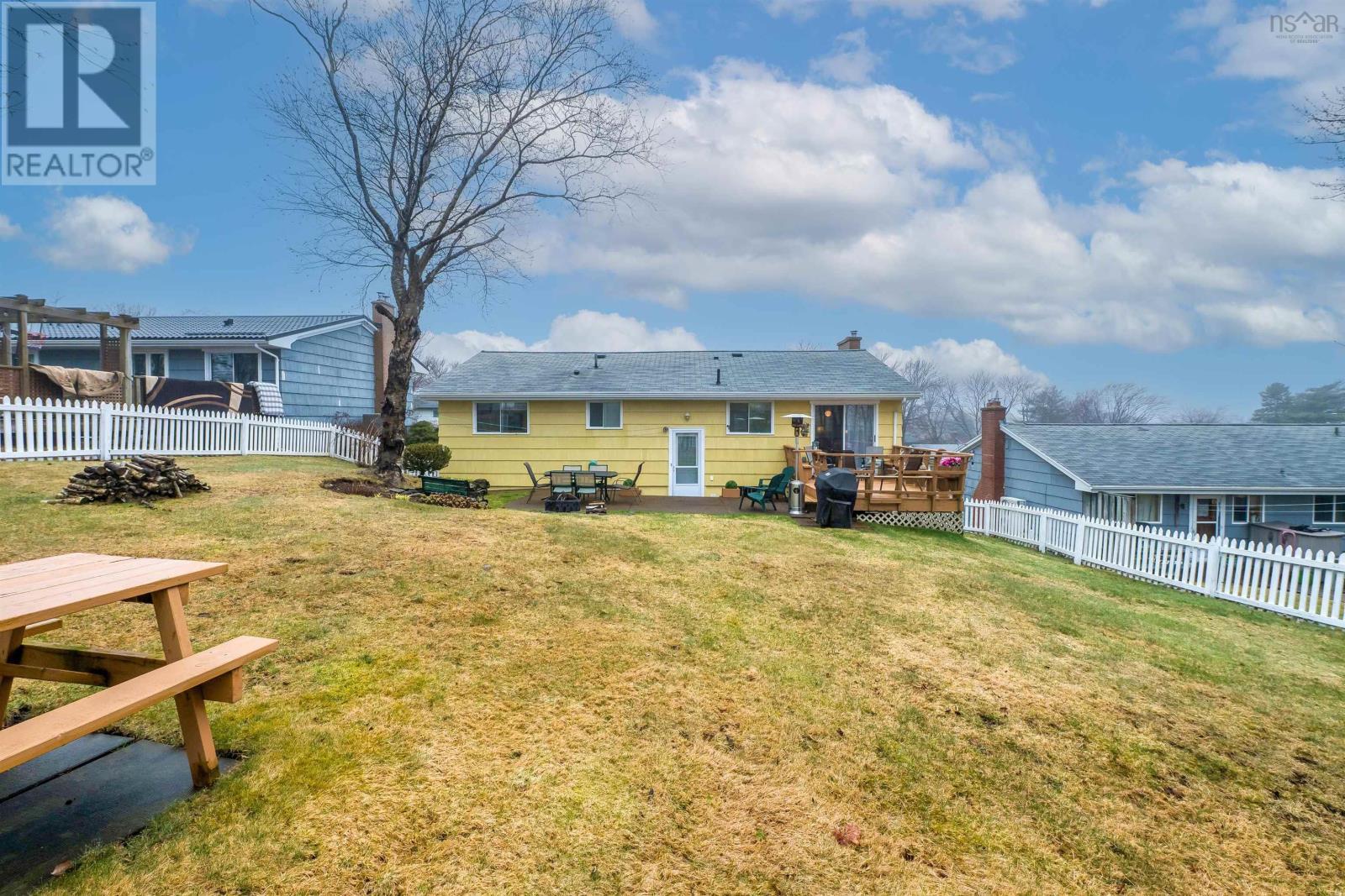 32 Canary Crescent, Halifax, NS
