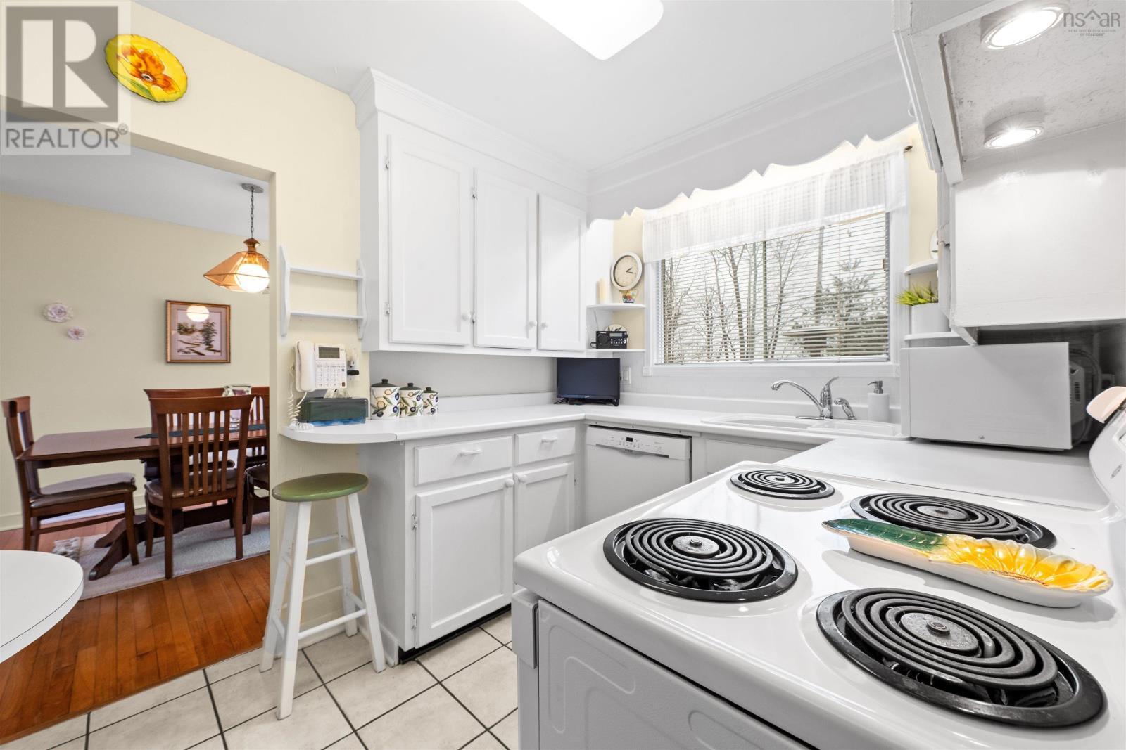 32 Canary Crescent, Halifax, NS