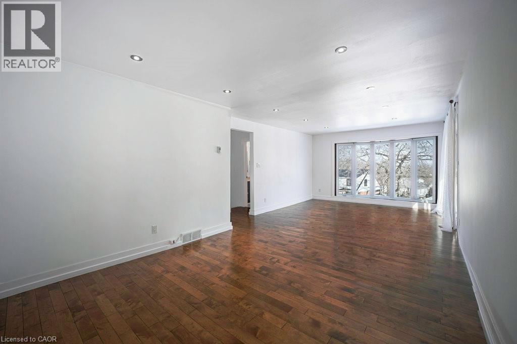 22 Dundonald Road, Cambridge, ON - Indoor Photo Showing Other Room