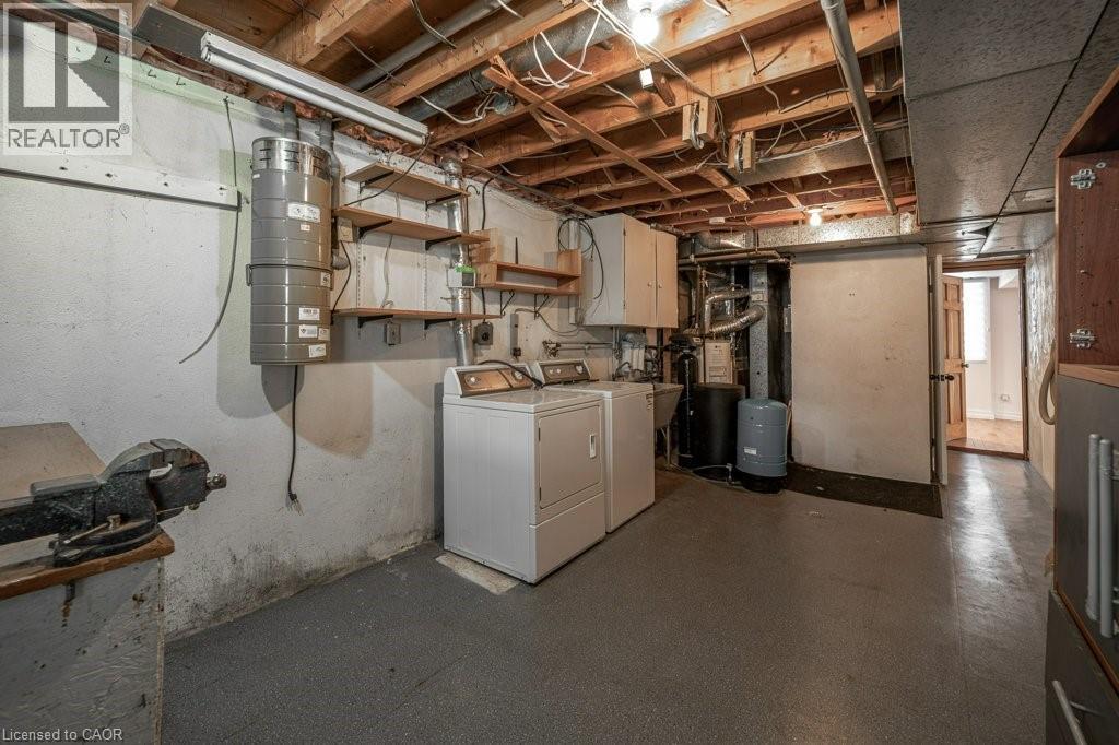 22 Dundonald Road, Cambridge, ON - Indoor Photo Showing Laundry Room