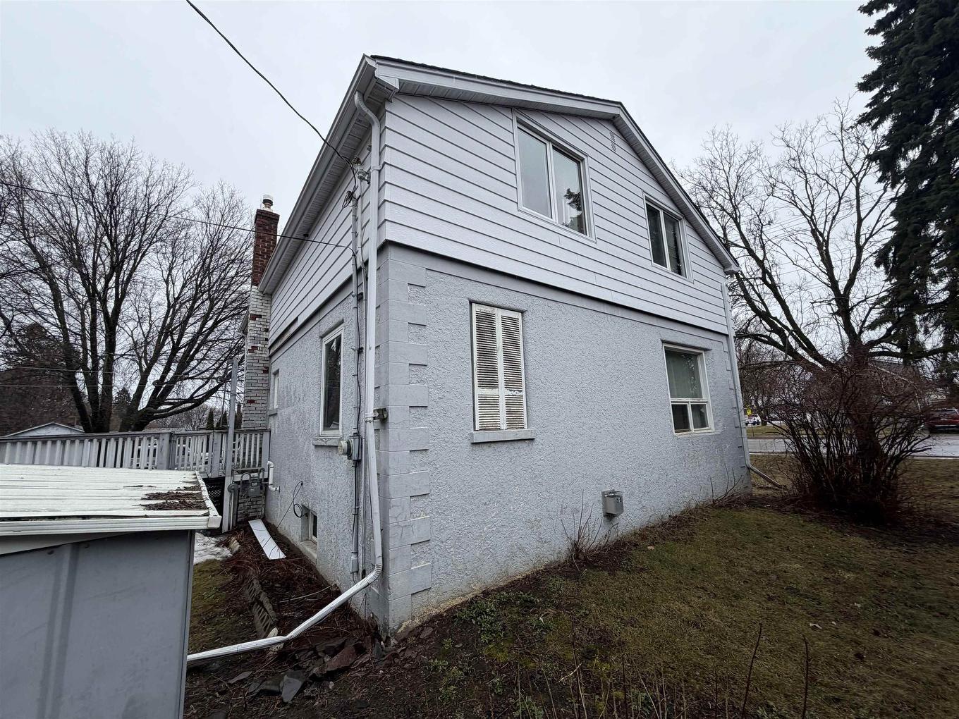 2101 Walsh Street E, Thunder Bay, ON