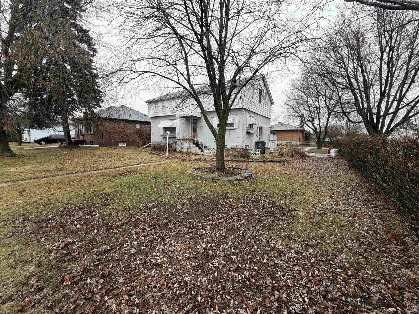 2101 Walsh Street E, Thunder Bay, ON