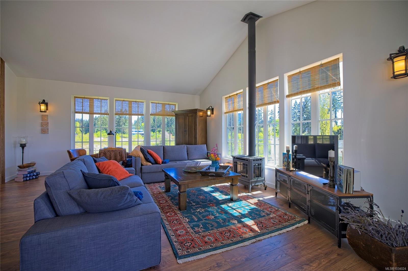 146 Tantramar Dr, Salt Spring, BC