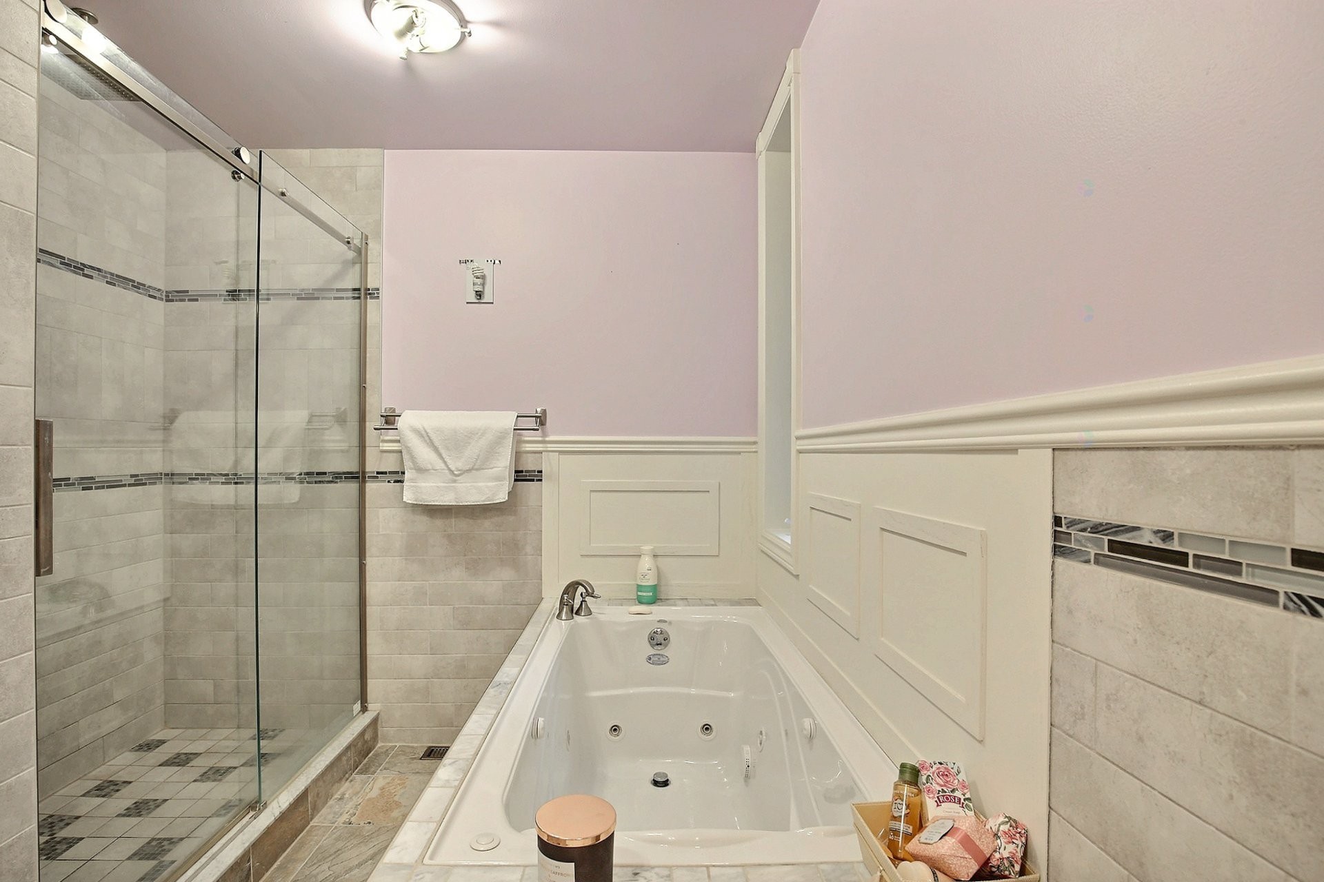 Salle de bains - 109 1Re Avenue, Montréal (Lasalle), QC - Indoor Photo Showing Bathroom