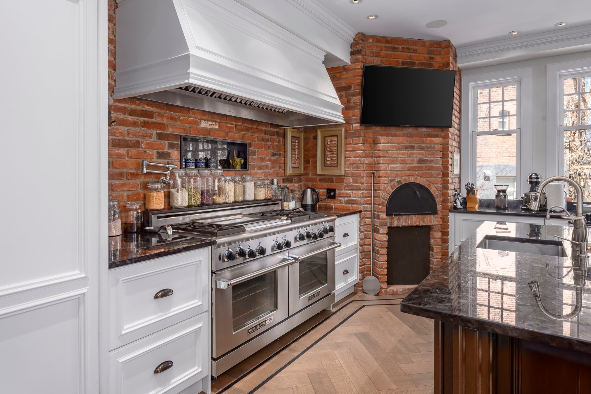 Cuisine - 667 Av. Belmont, Westmount, QC - Indoor Photo Showing Kitchen
