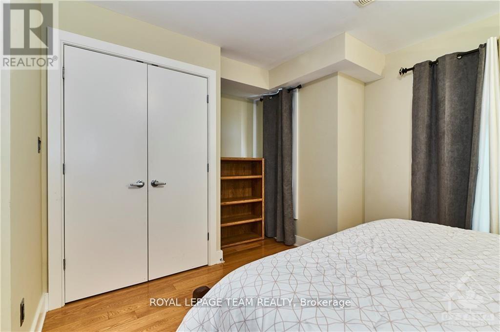 10 - 800 Melwood Avenue, Ottawa, ON - Indoor Photo Showing Bedroom