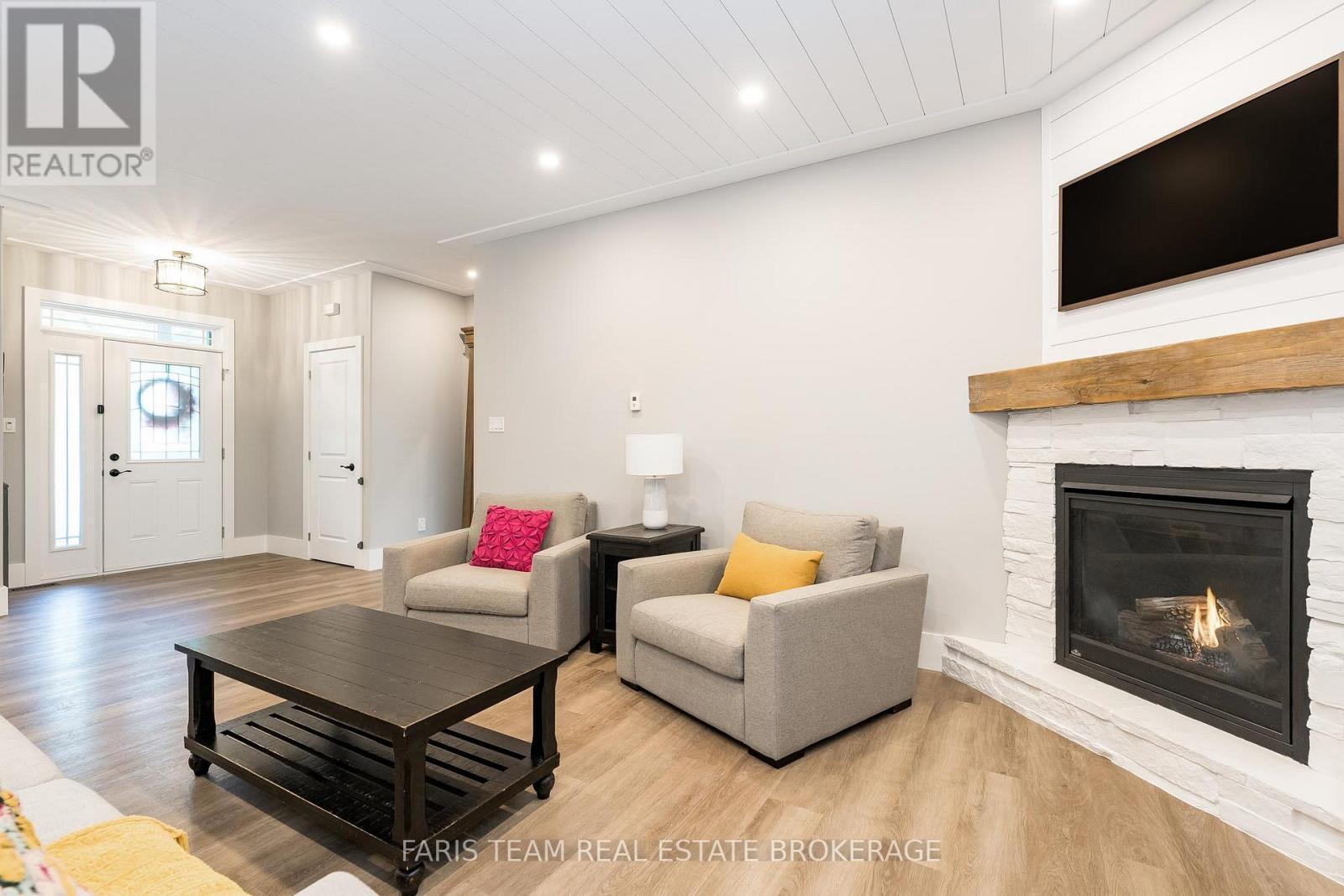 16 Tall Pines Drive, Tiny, ON