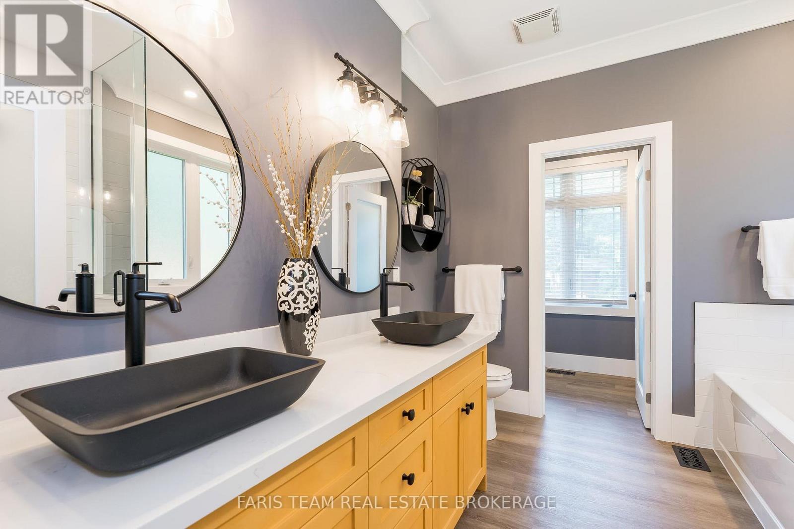 16 Tall Pines Drive, Tiny, ON