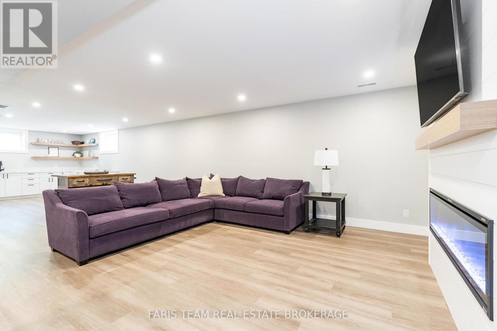 16 Tall Pines Drive, Tiny, ON