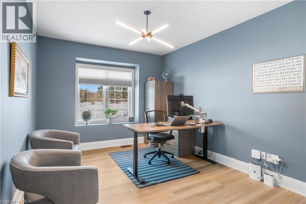2 Cloverlea Crescent, St. George, ON - Indoor Photo Showing Office