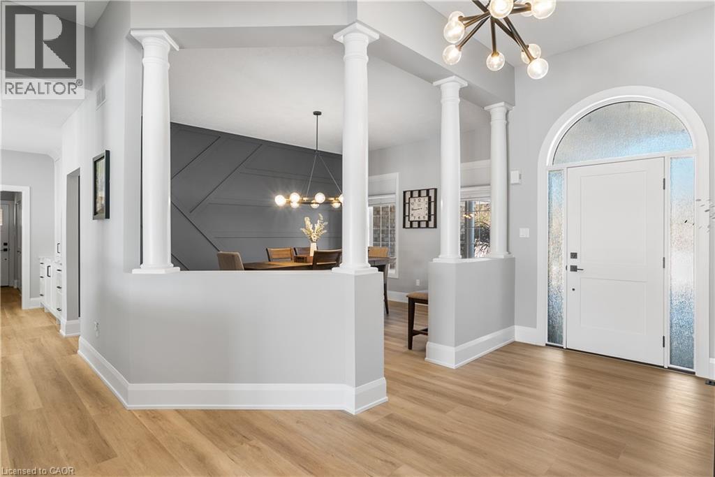 2 Cloverlea Crescent, St. George, ON - Indoor Photo Showing Other Room