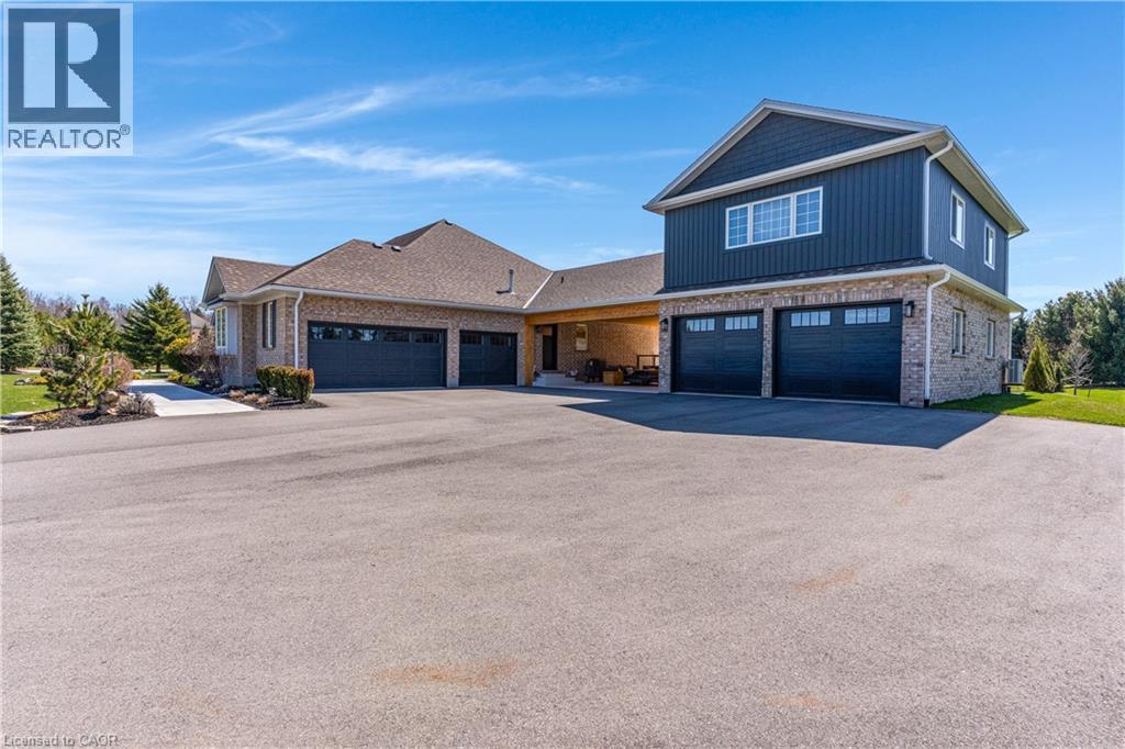 2 Cloverlea Crescent, St. George, ON - Outdoor