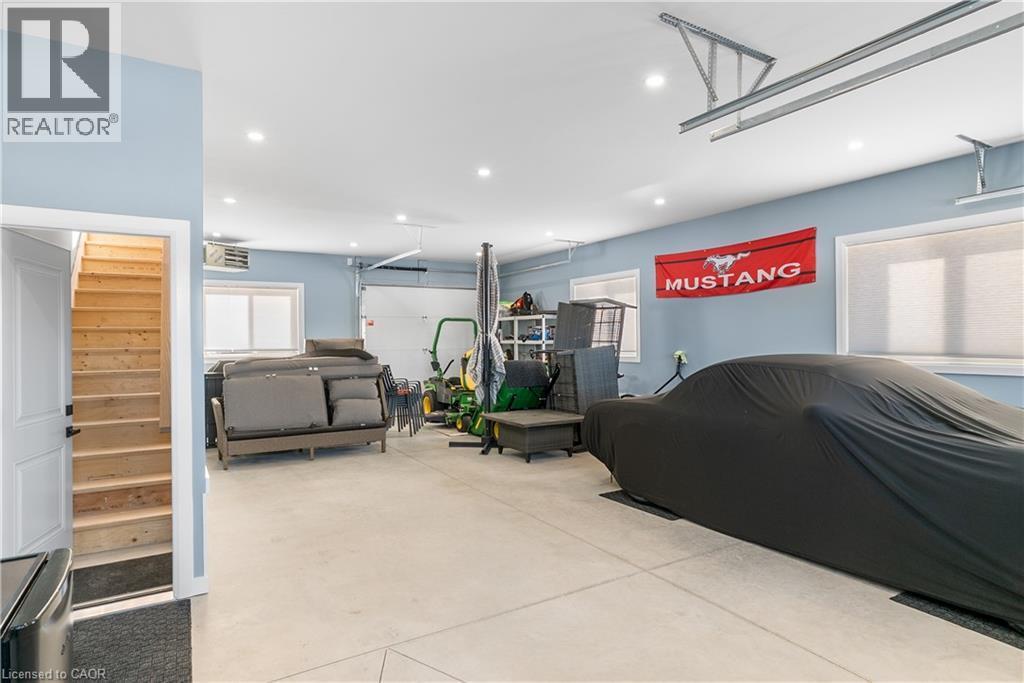 2 Cloverlea Crescent, St. George, ON - Indoor