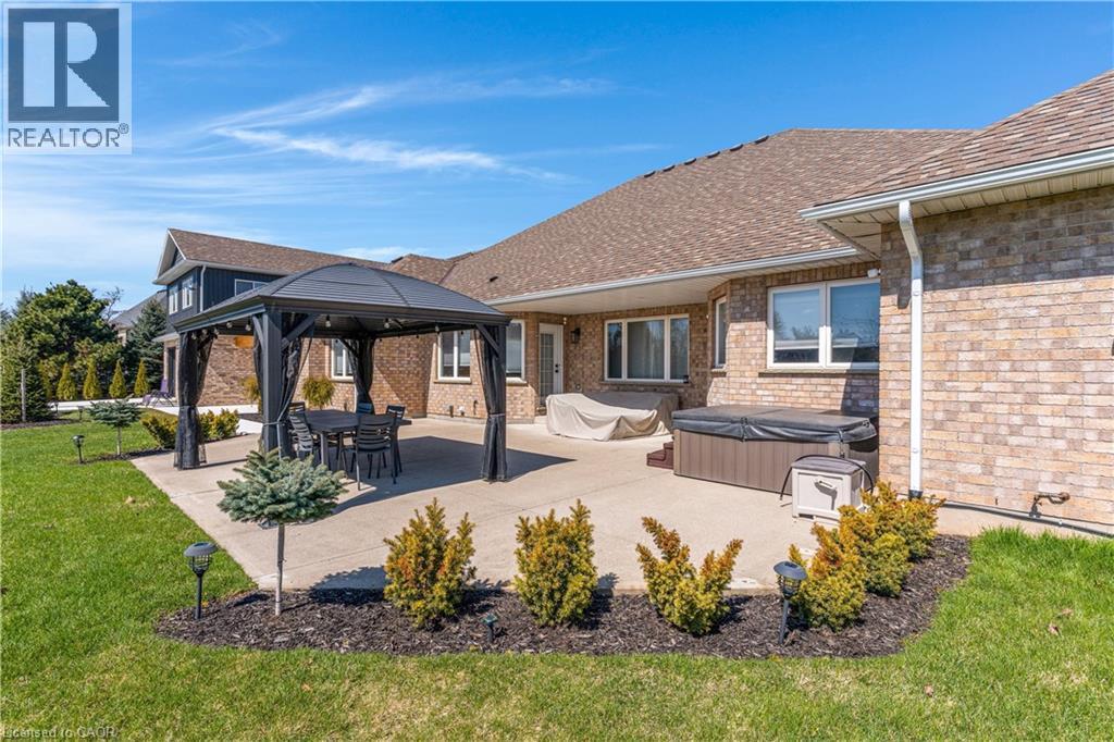 2 Cloverlea Crescent, St. George, ON - Outdoor With Deck Patio Veranda