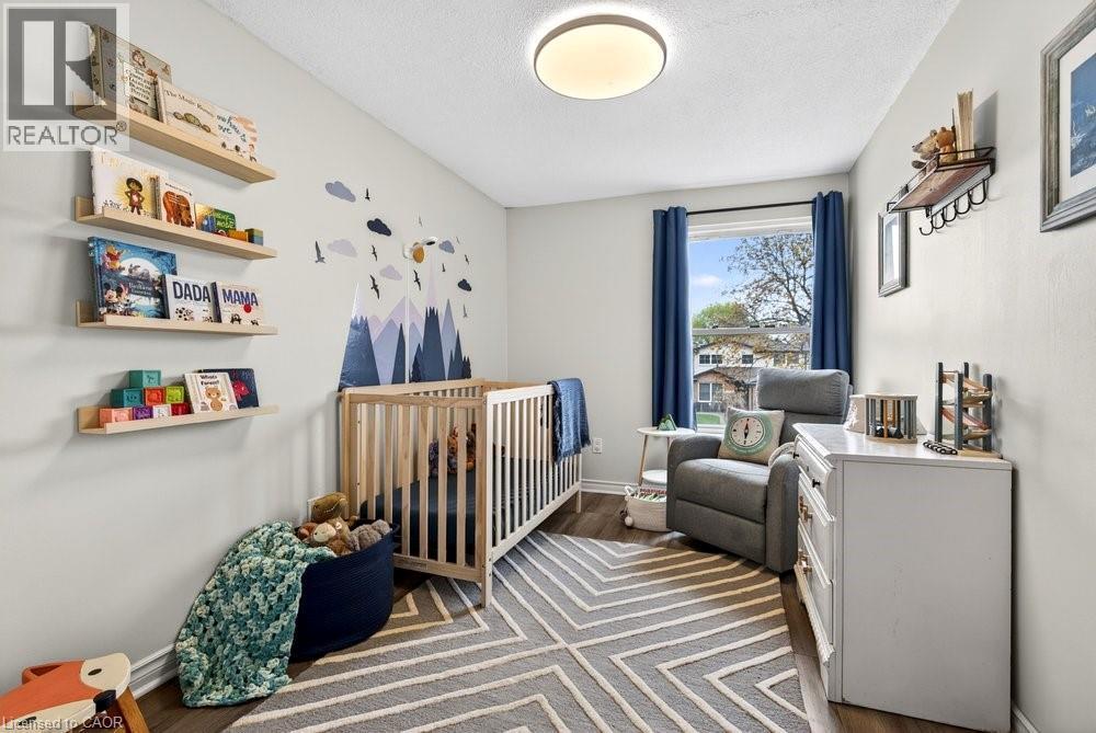 2233 Melissa Crescent, Burlington, ON - Indoor Photo Showing Other Room