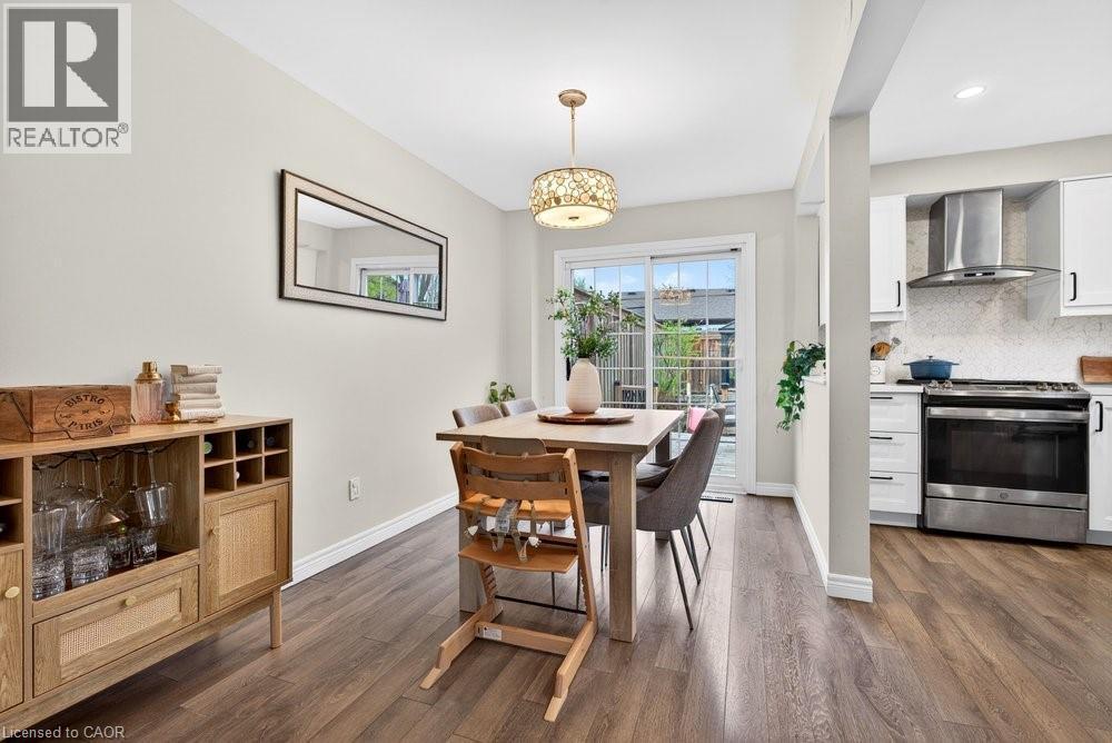 2233 Melissa Crescent, Burlington, ON - Indoor