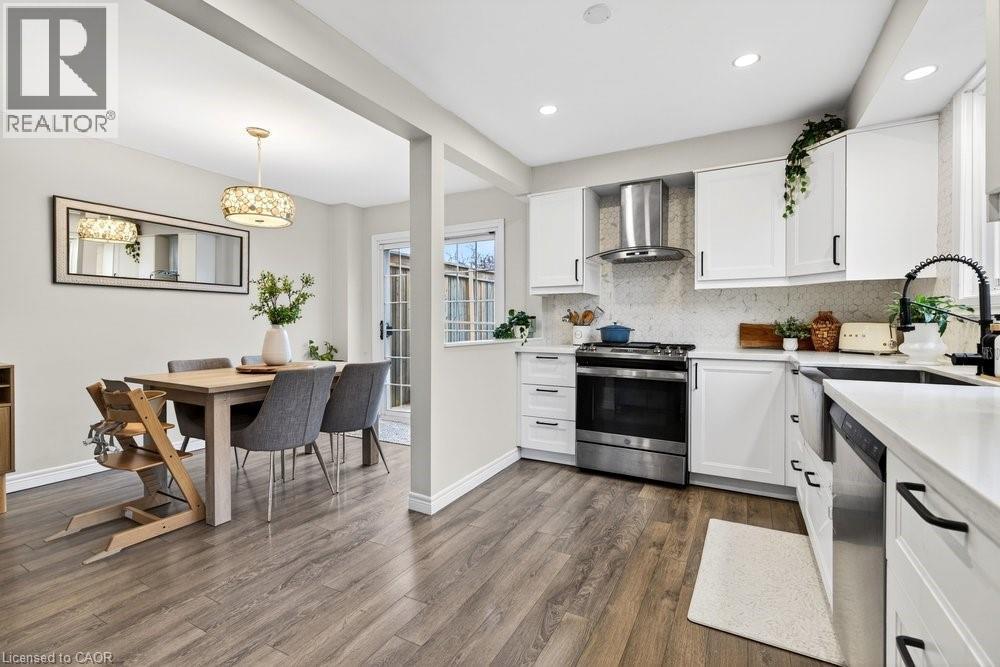 2233 Melissa Crescent, Burlington, ON - Indoor