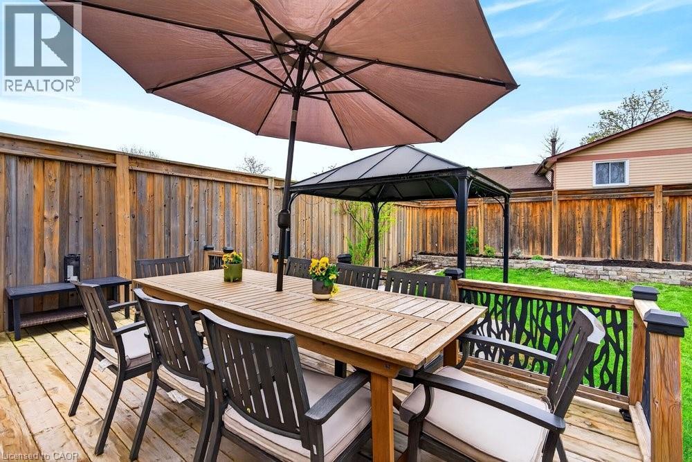2233 Melissa Crescent, Burlington, ON - Outdoor With Deck Patio Veranda With Exterior