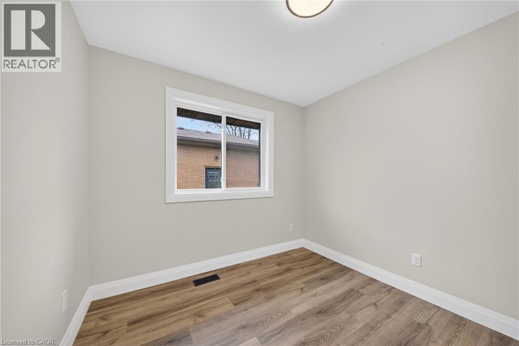 201 Ridge Street, Hamilton, ON - Indoor Photo Showing Other Room