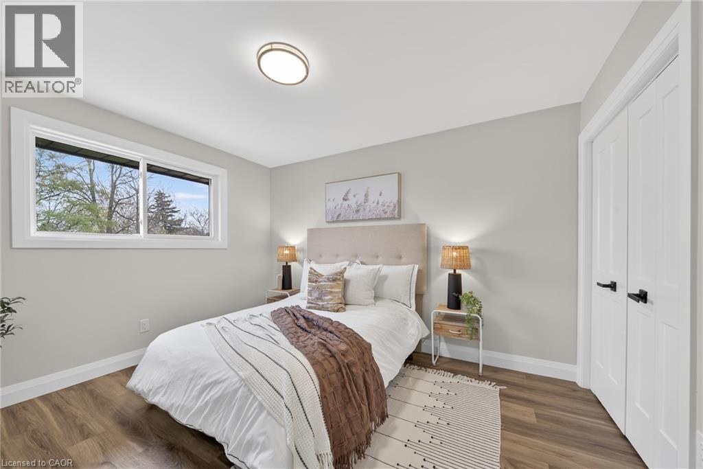 201 Ridge Street, Hamilton, ON - Indoor Photo Showing Bedroom