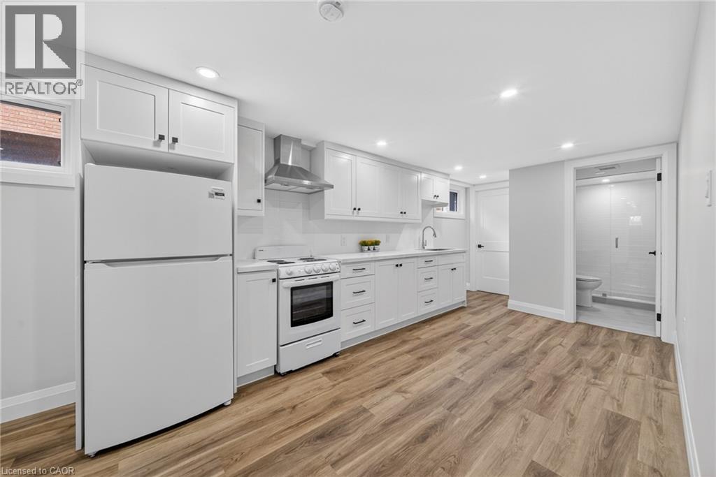 201 Ridge Street, Hamilton, ON - Indoor Photo Showing Kitchen