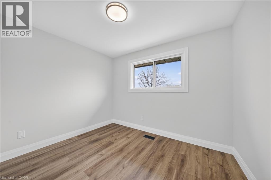 201 Ridge Street, Hamilton, ON - Indoor Photo Showing Other Room