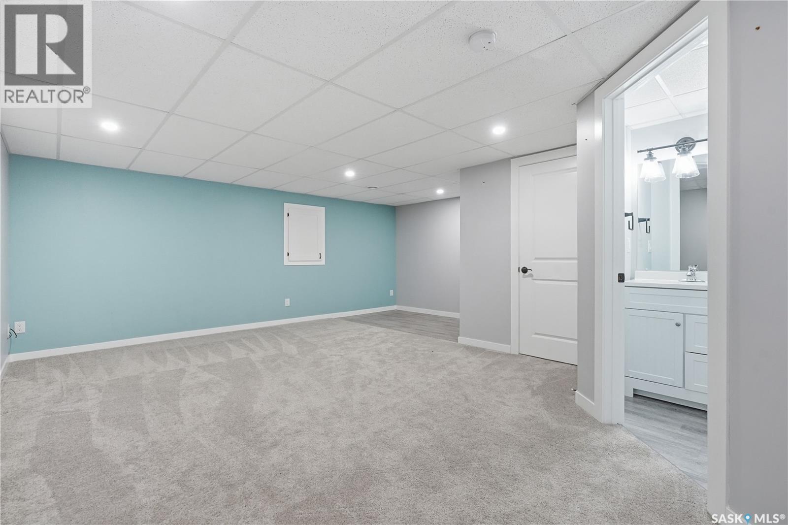 375 Pickard Way N, Regina, SK - Indoor