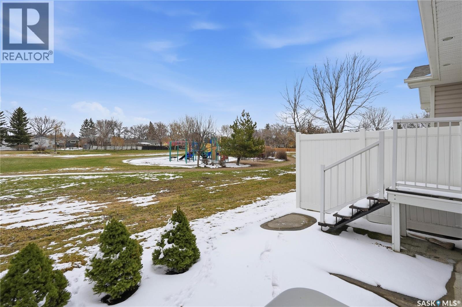 375 Pickard Way N, Regina, SK - Outdoor