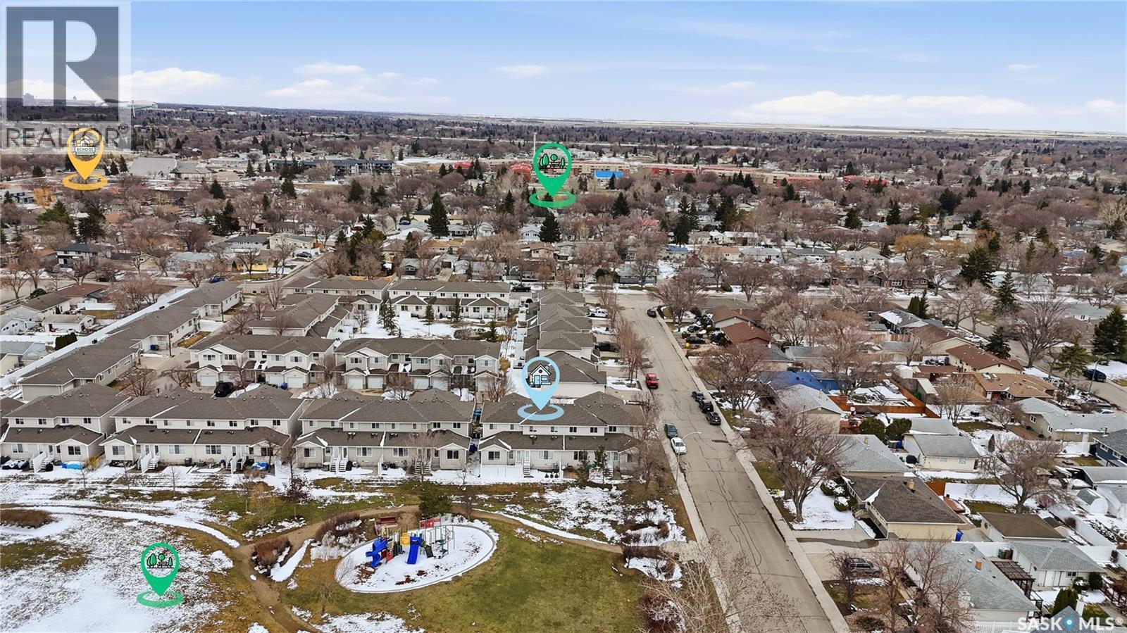 375 Pickard Way N, Regina, SK - Outdoor With View