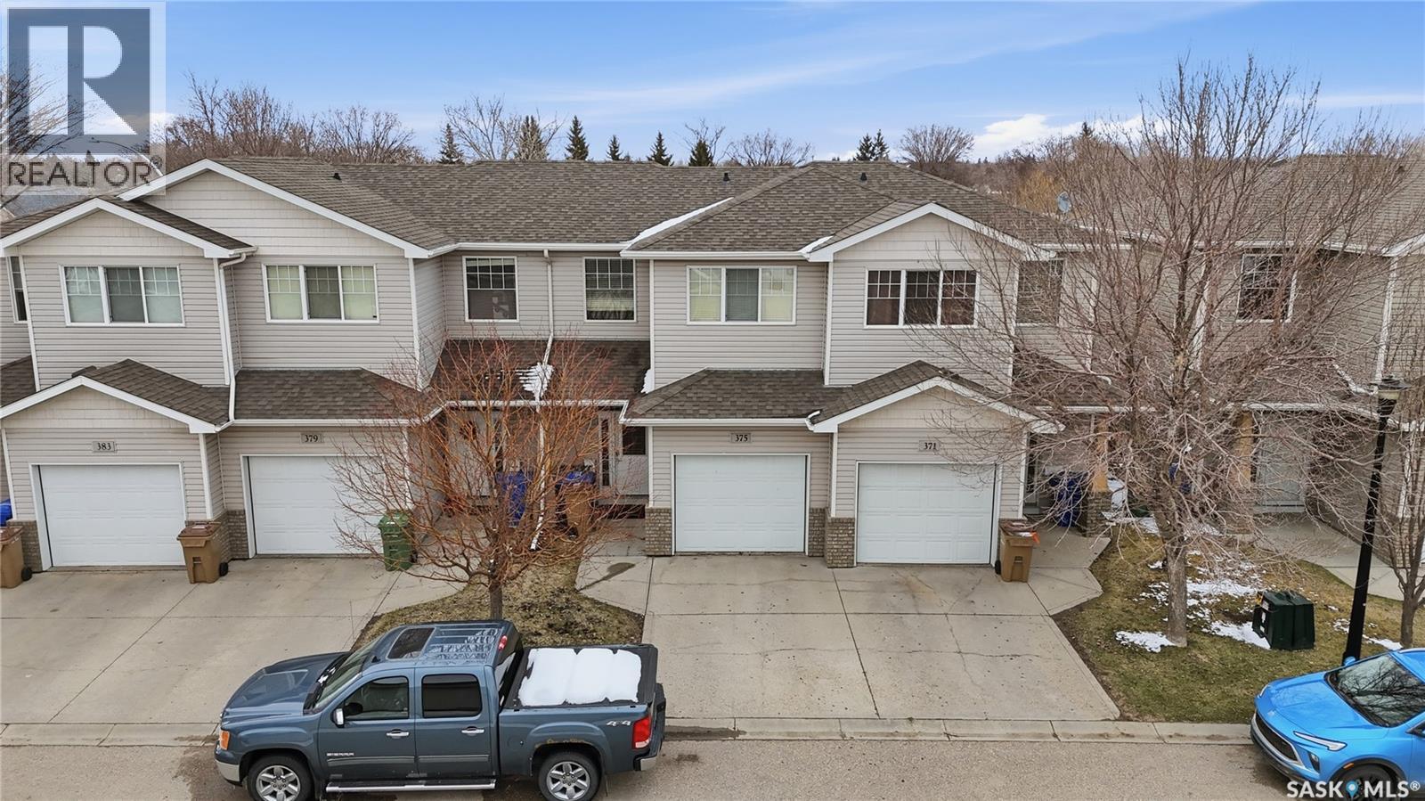 375 Pickard Way N, Regina, SK - Outdoor With Facade