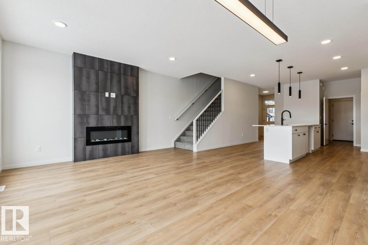 404 30 St Sw, Edmonton, AB