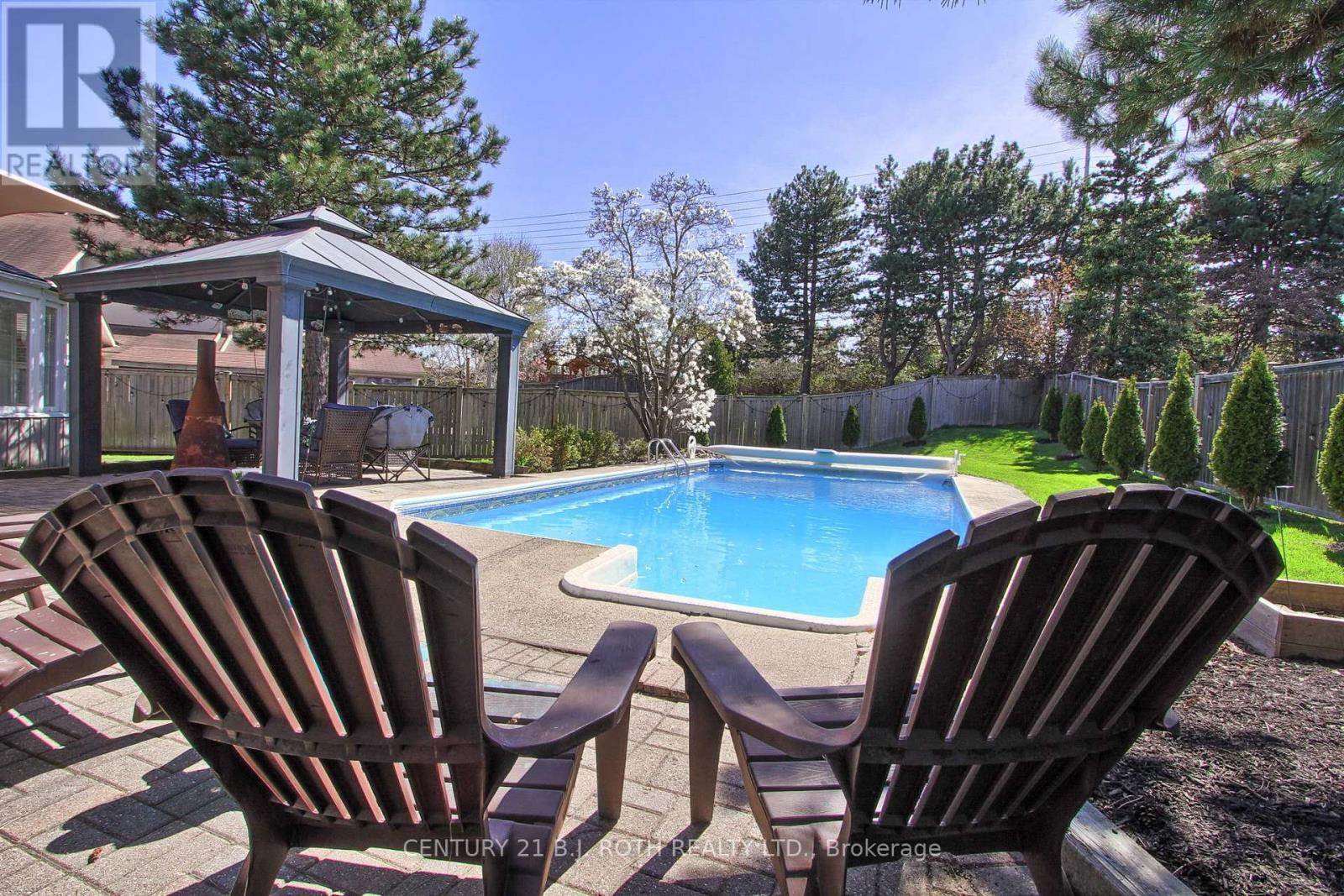 2931 Saint Malo Circle, Mississauga, ON - Outdoor With In Ground Pool With Backyard