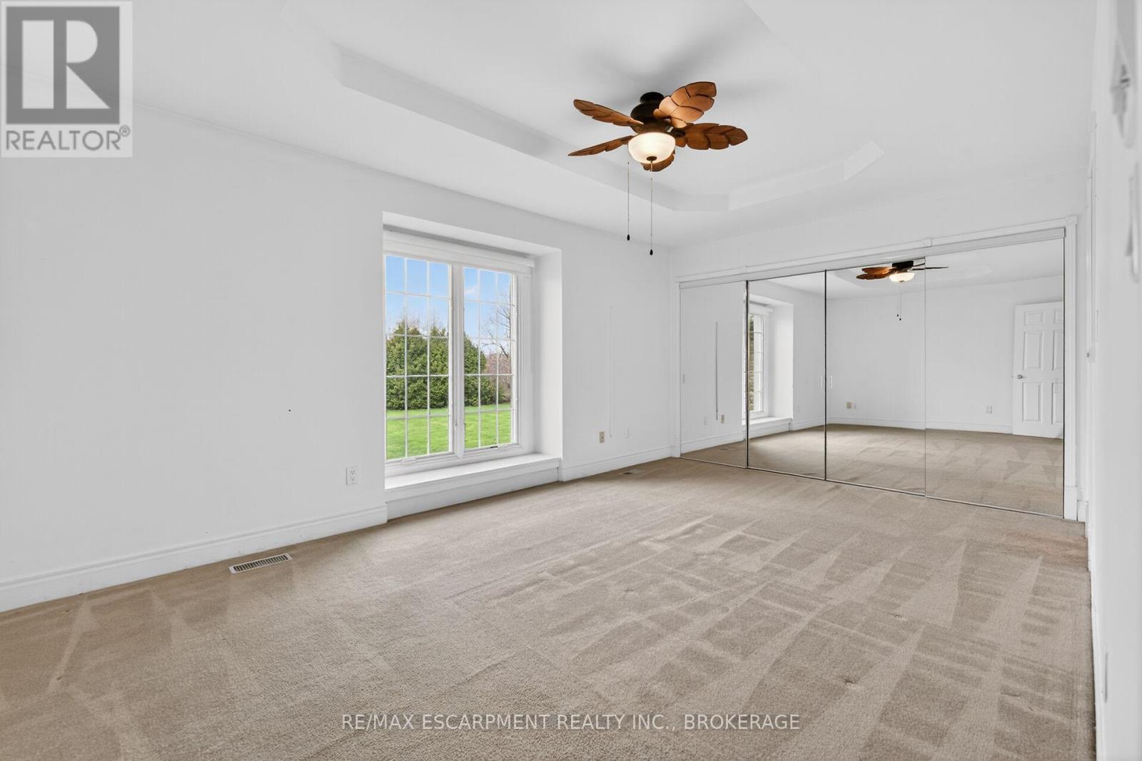 5114 Mount Nemo Crescent, Burlington, ON - Indoor Photo Showing Other Room