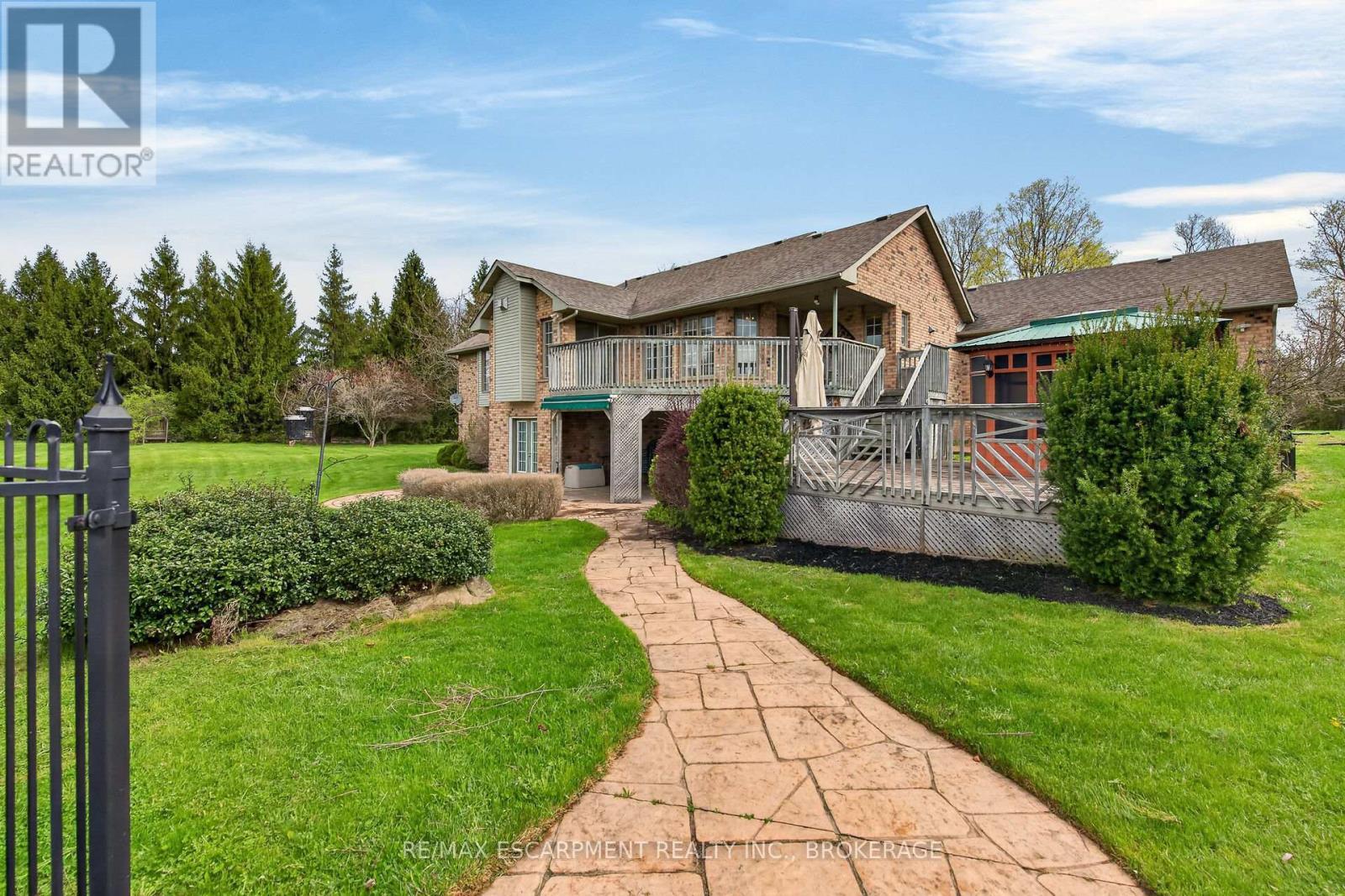 5114 Mount Nemo Crescent, Burlington, ON - Outdoor With Deck Patio Veranda
