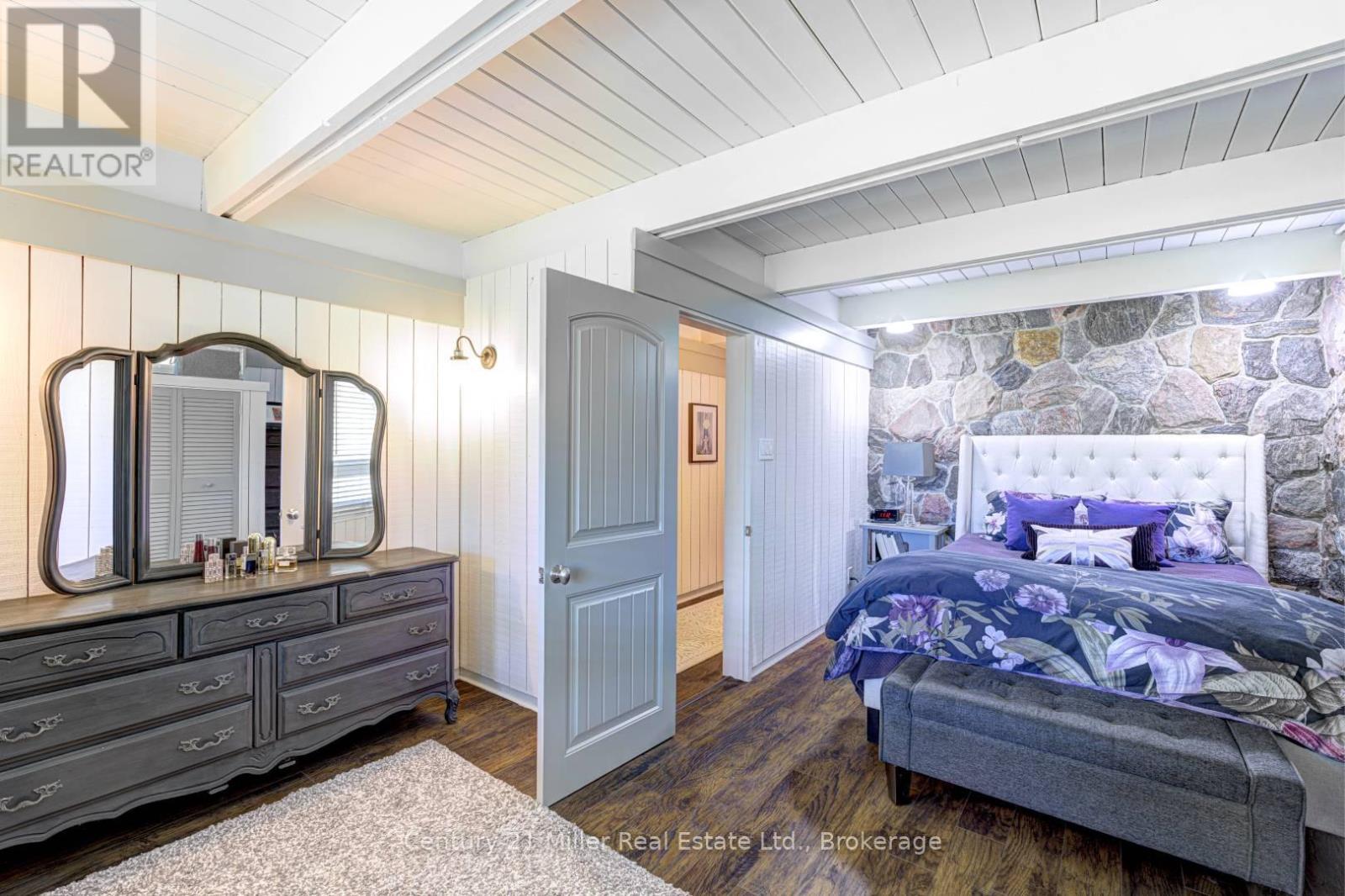 50 Greensview Drive, Kitchener, ON - Indoor Photo Showing Bedroom