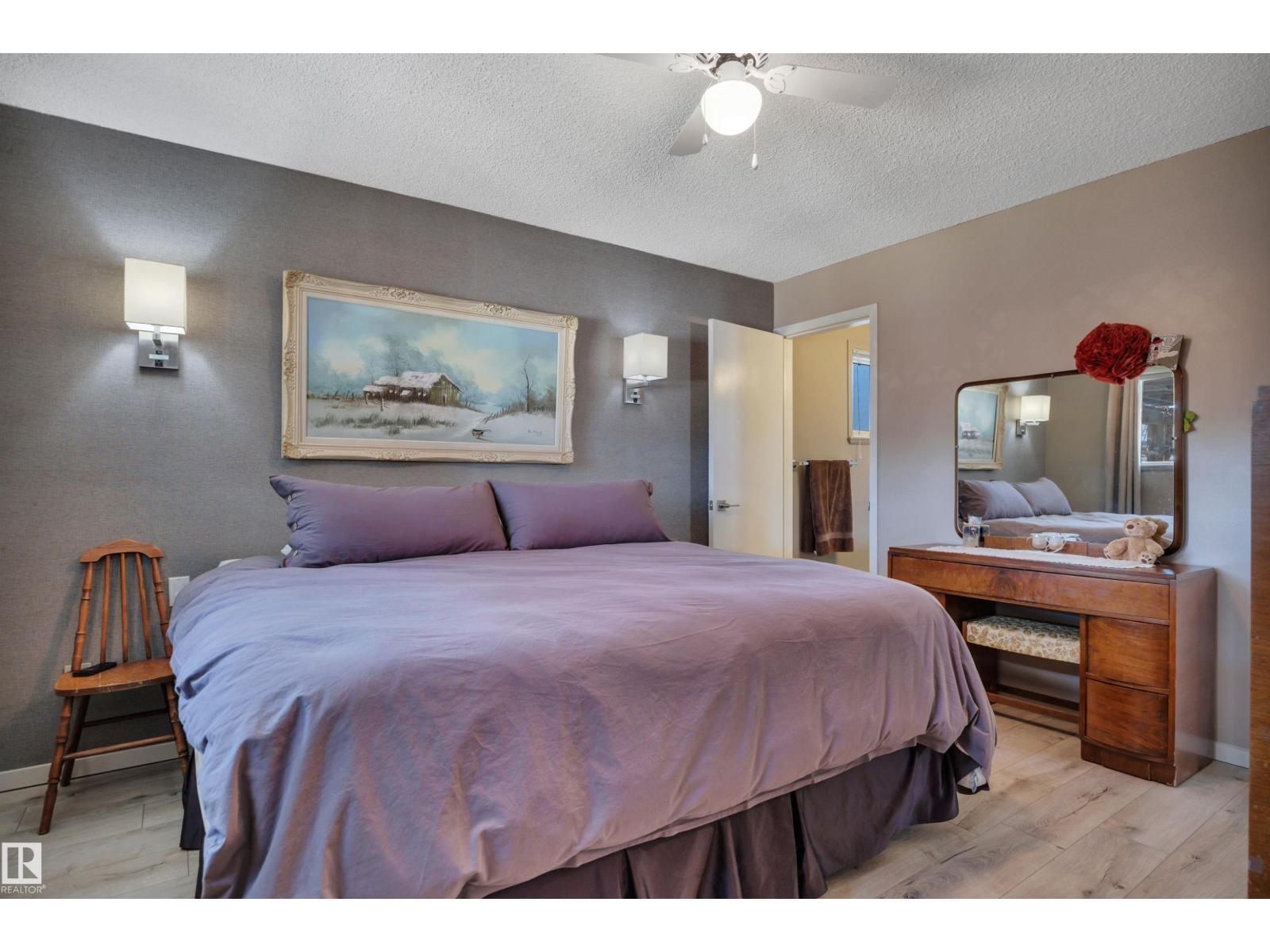 4231 39 Av, Leduc, AB - Indoor Photo Showing Bedroom