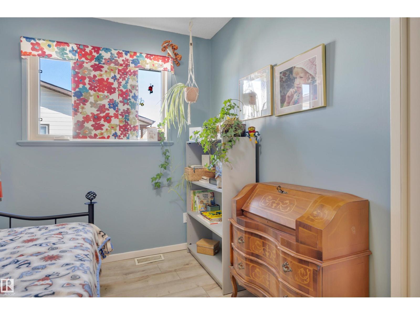 4231 39 Av, Leduc, AB - Indoor Photo Showing Bedroom