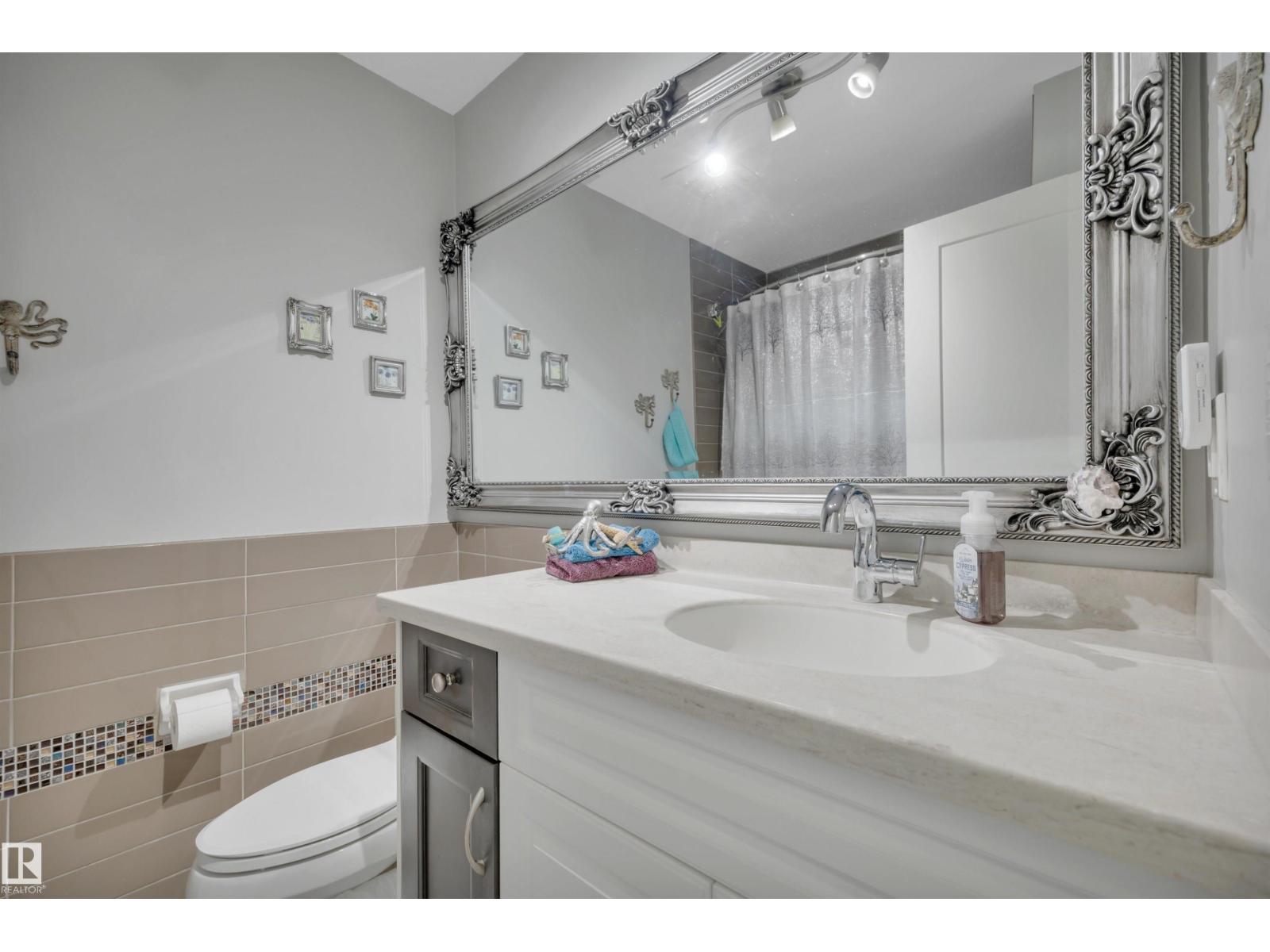 4231 39 Av, Leduc, AB - Indoor Photo Showing Bathroom