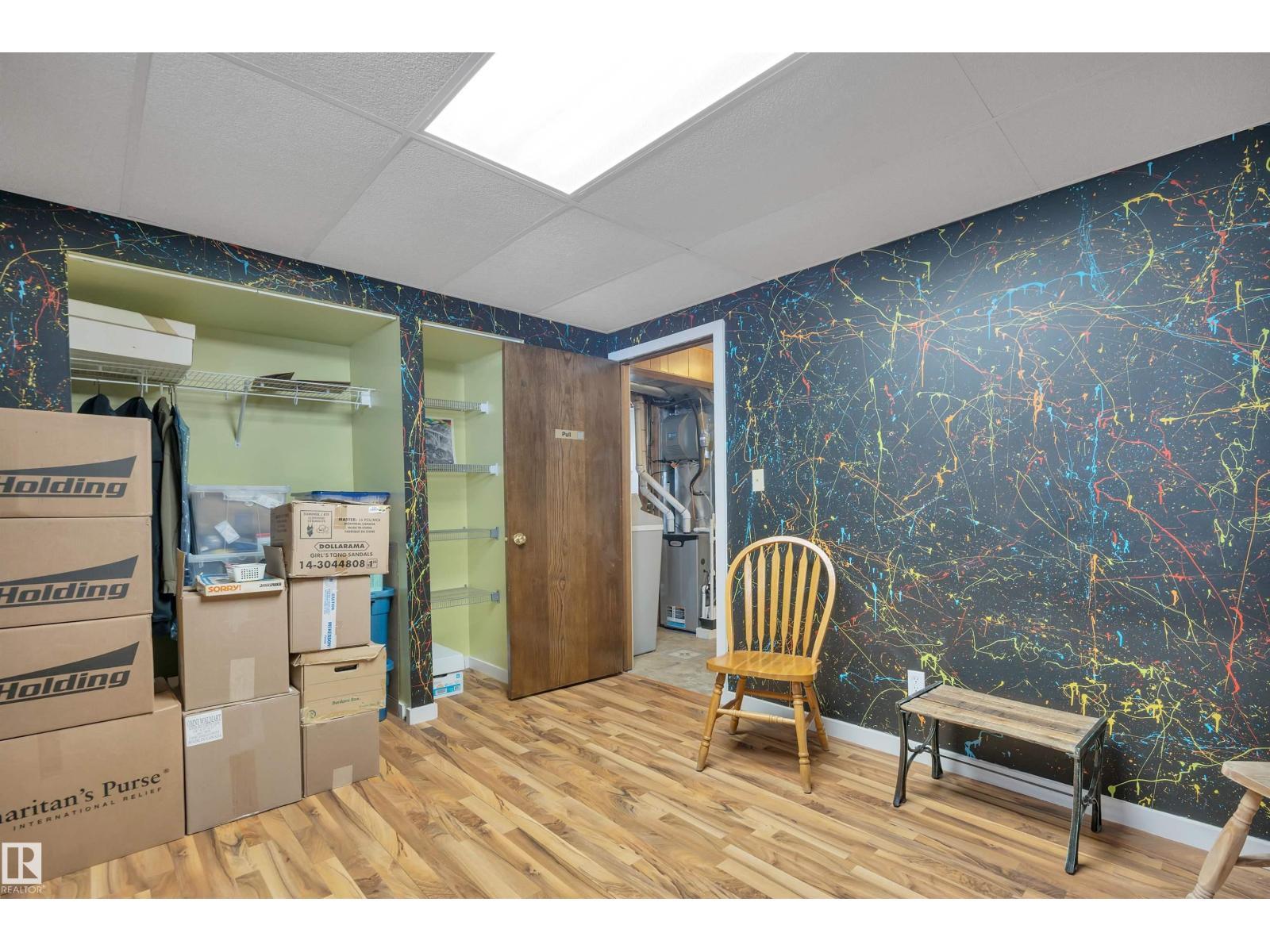 4231 39 Av, Leduc, AB - Indoor