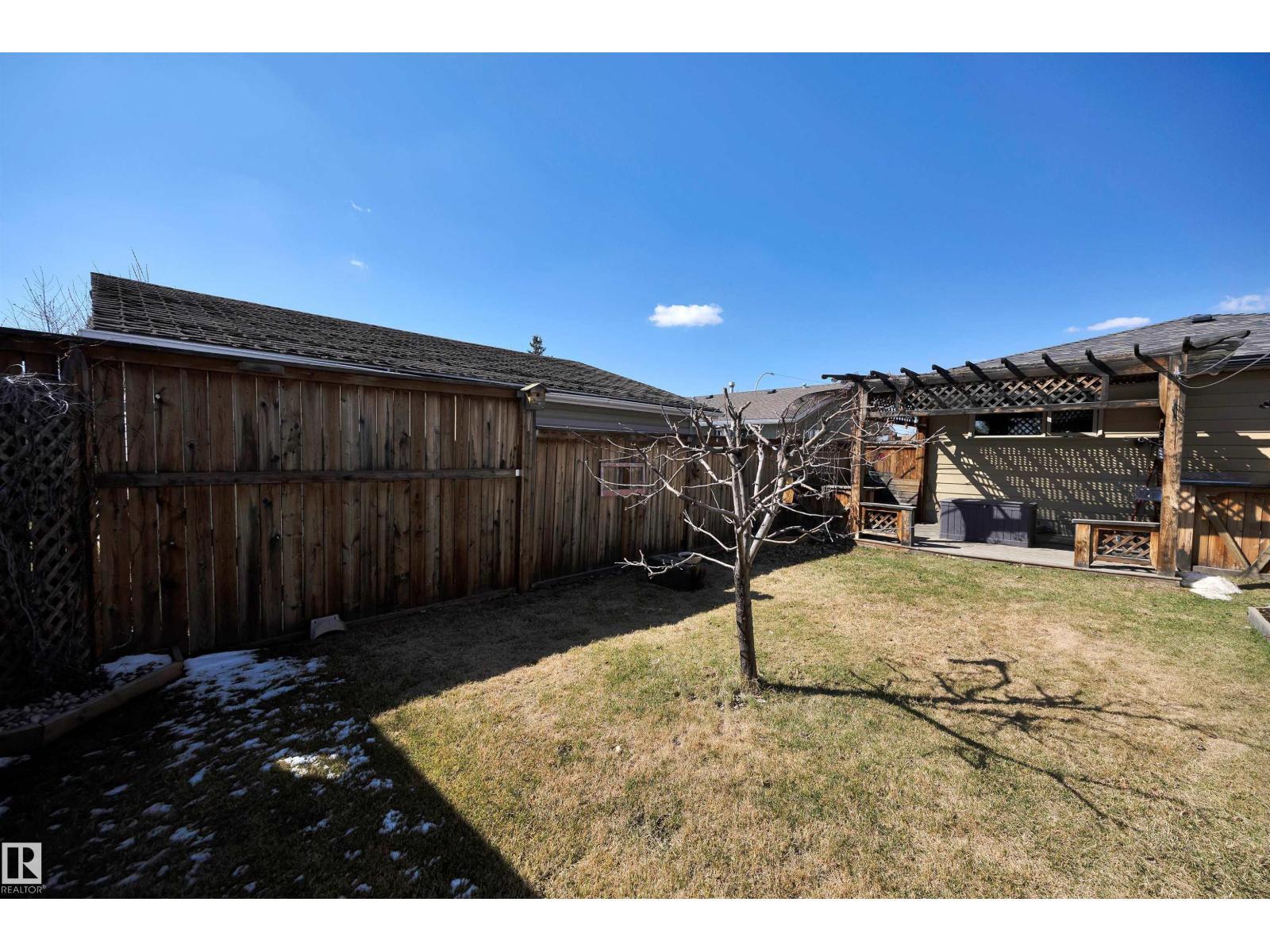 4231 39 Av, Leduc, AB - Outdoor
