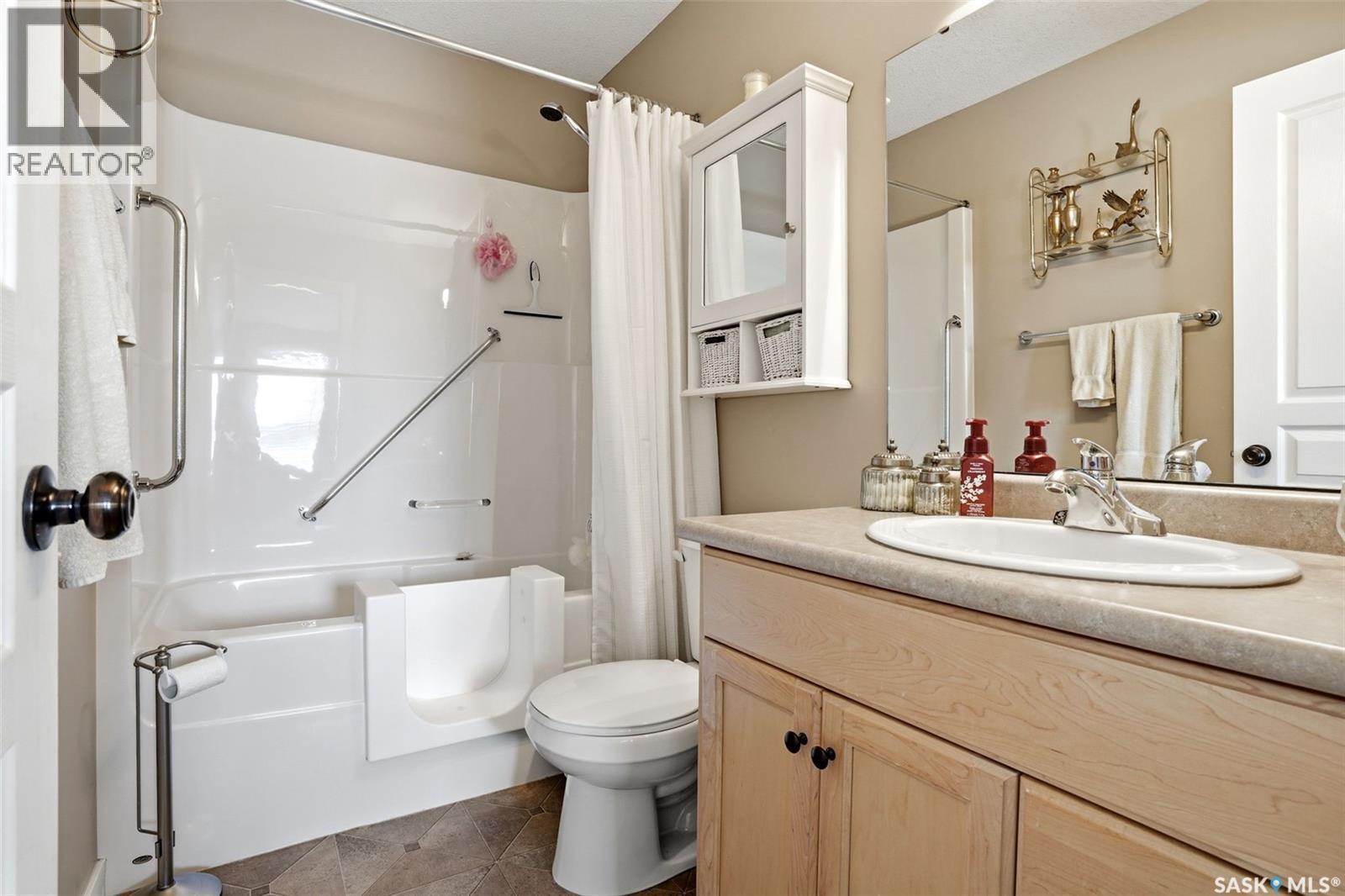 3 4101 Preston Crescent, Regina, SK - Indoor Photo Showing Bathroom