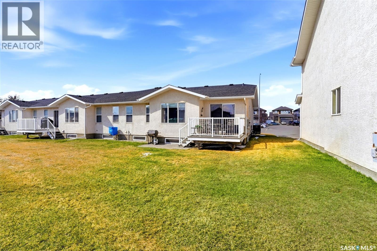 3 4101 Preston Crescent, Regina, SK - Outdoor With Deck Patio Veranda