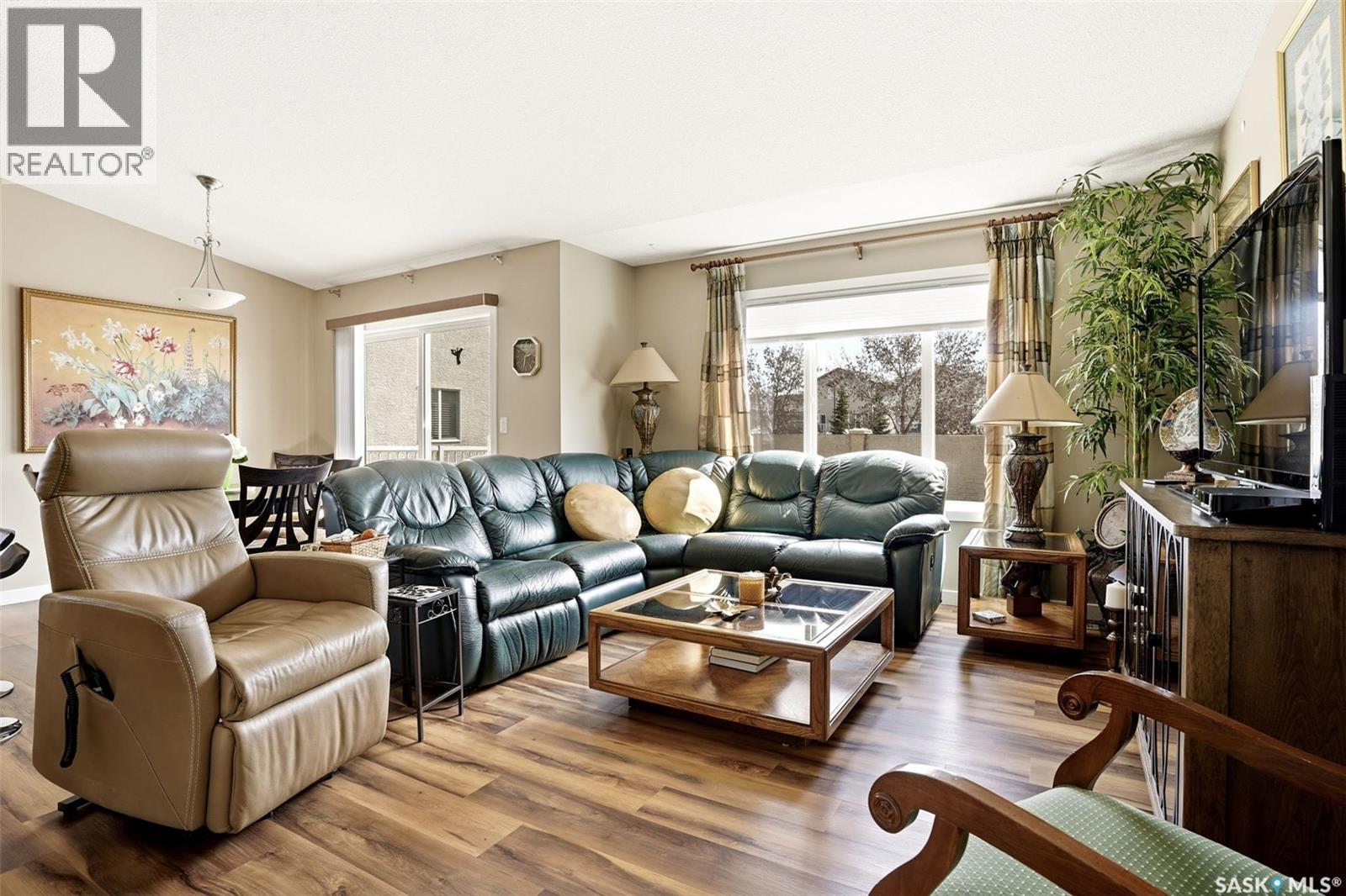 3 4101 Preston Crescent, Regina, SK - Indoor Photo Showing Living Room