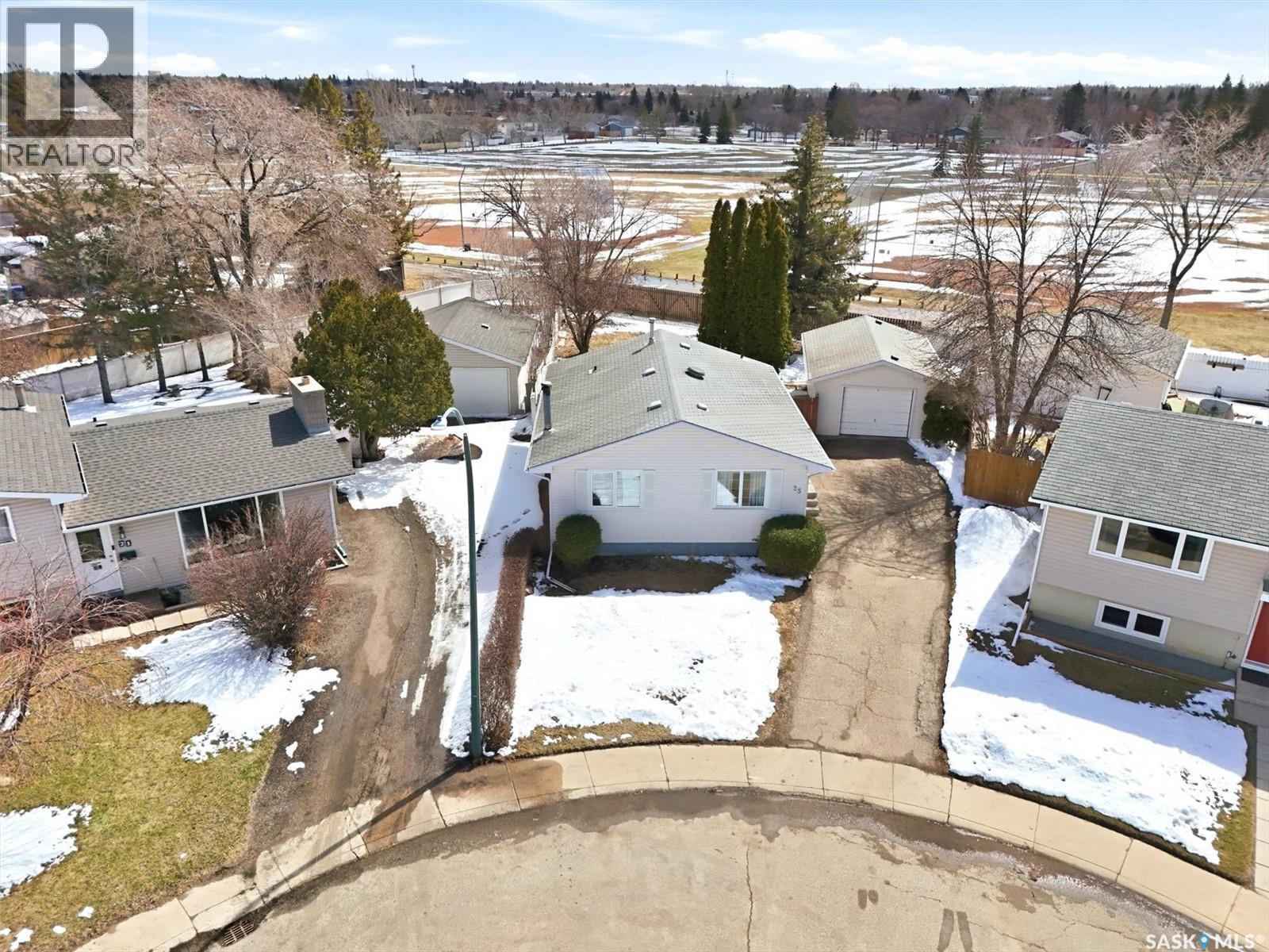 25 Tupper Crescent, Saskatoon, SK - Outdoor
