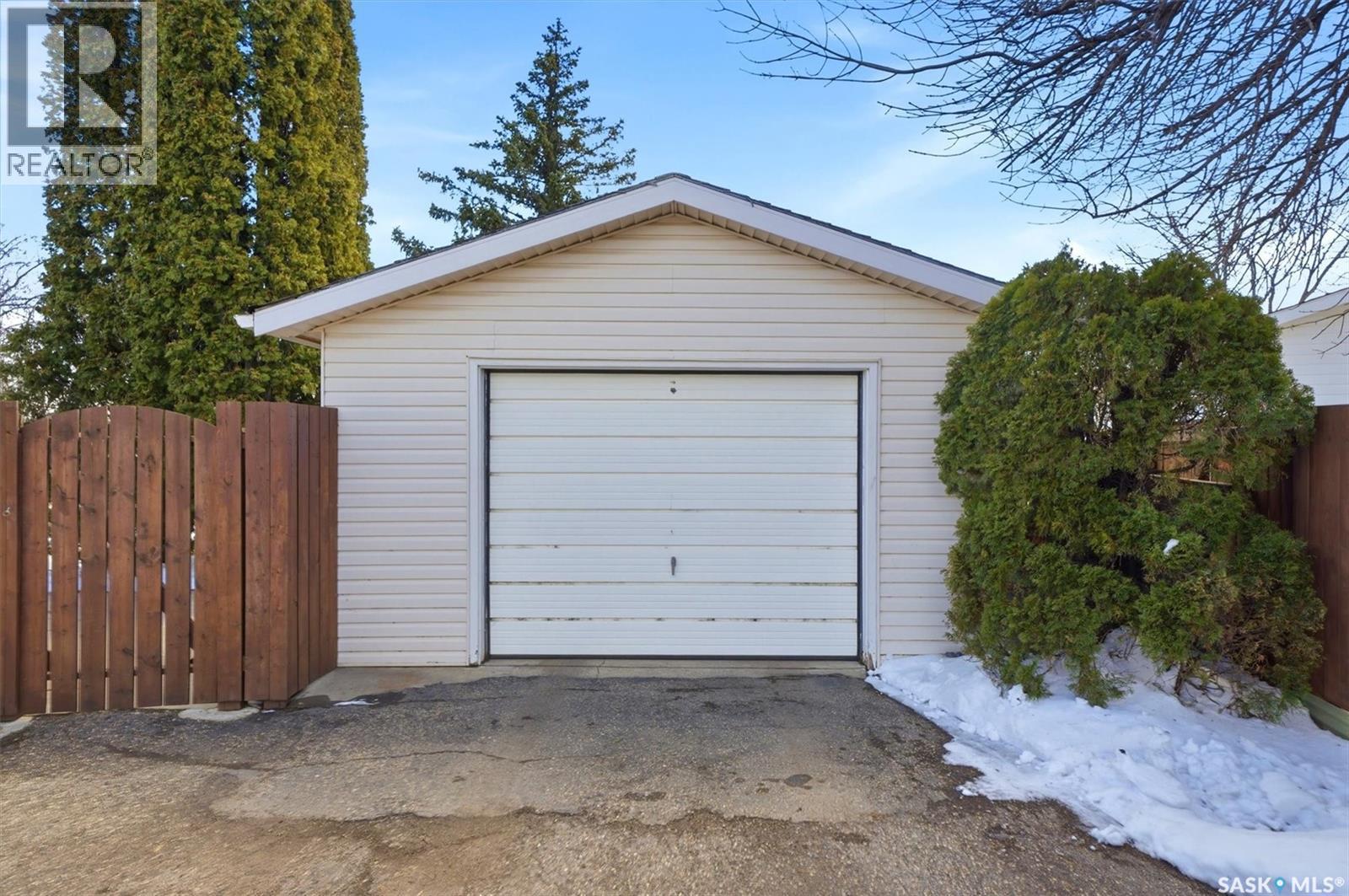 25 Tupper Crescent, Saskatoon, SK - Outdoor
