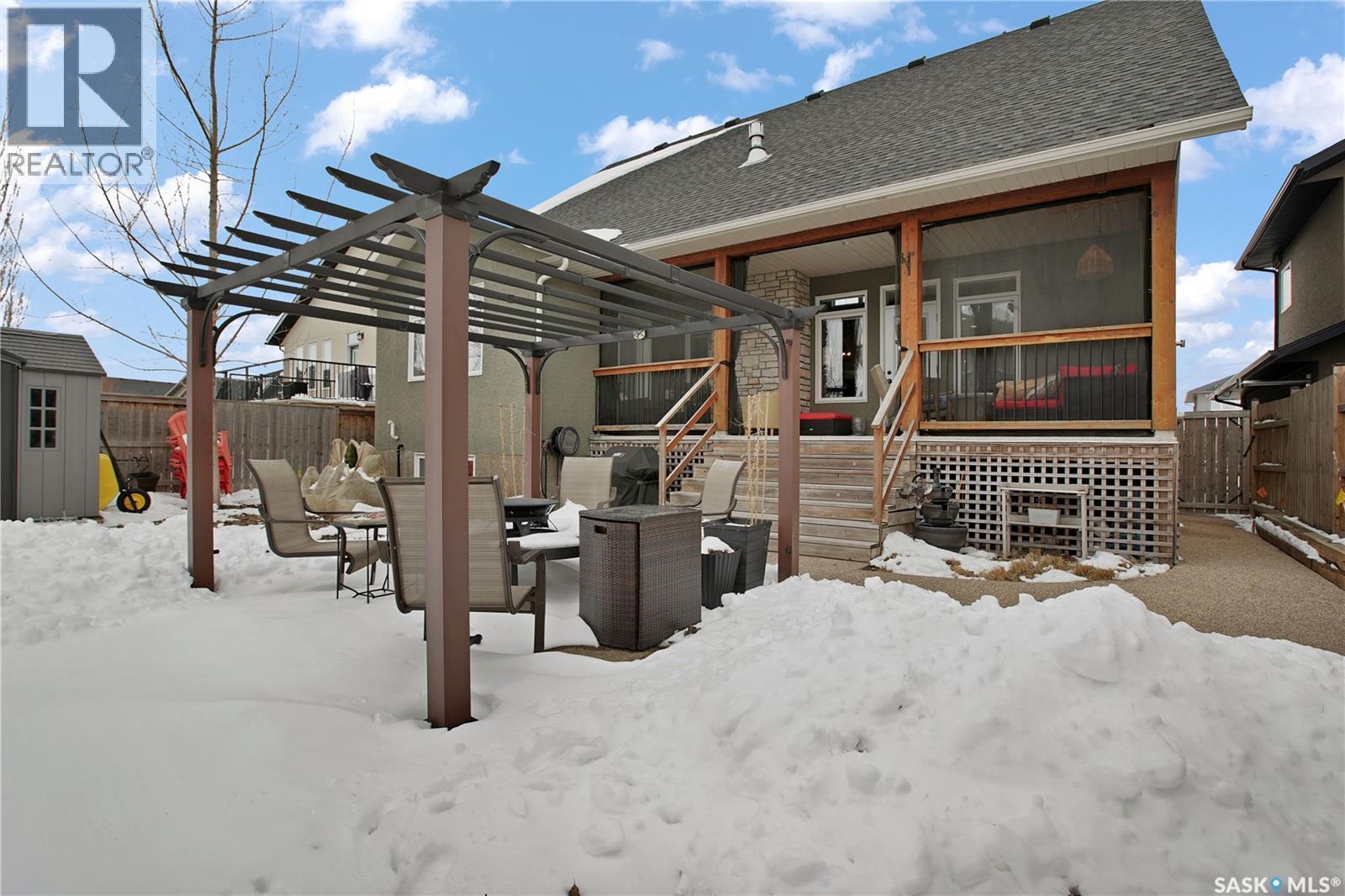 522 Hastings Crescent, Saskatoon, SK - Outdoor With Deck Patio Veranda