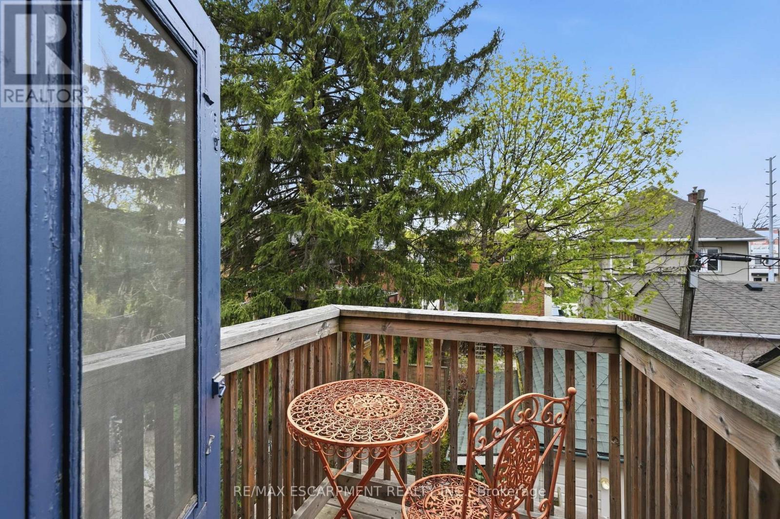 37 Connaught Avenue S, Hamilton, ON - Outdoor