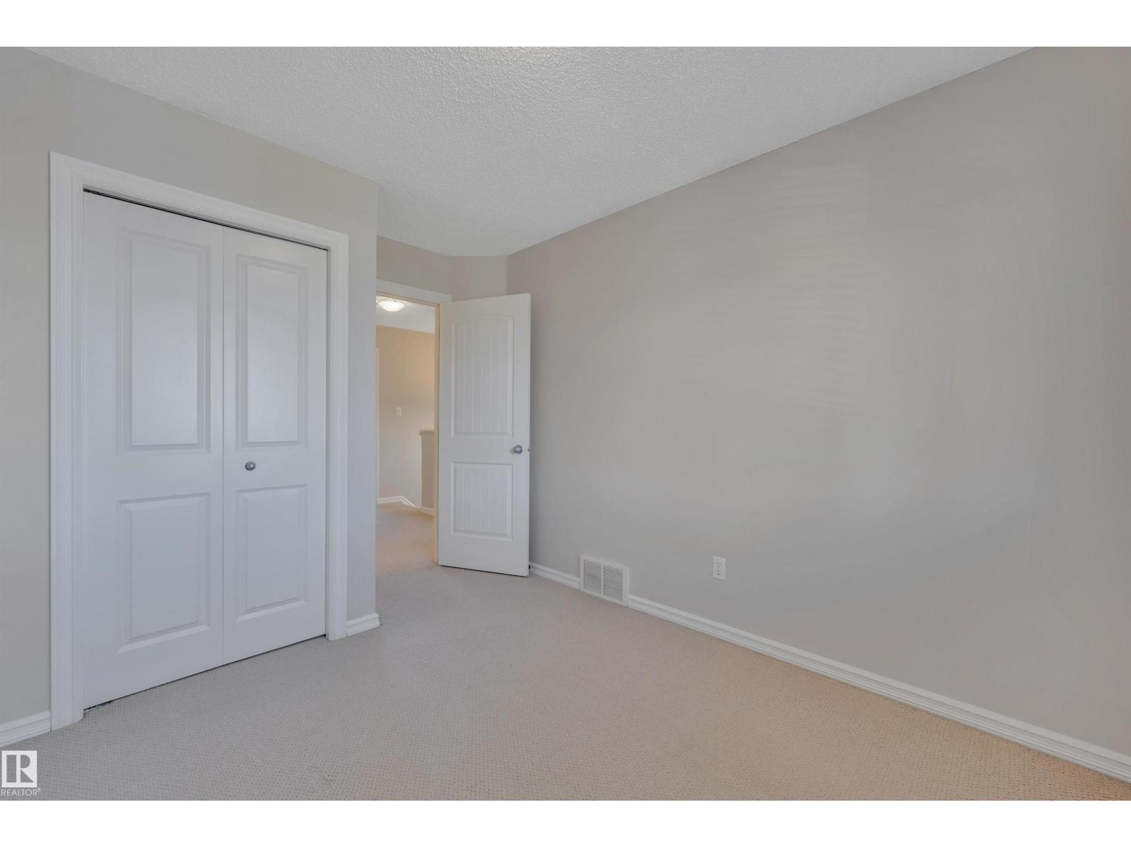 2329 29A Av Nw, Edmonton, AB