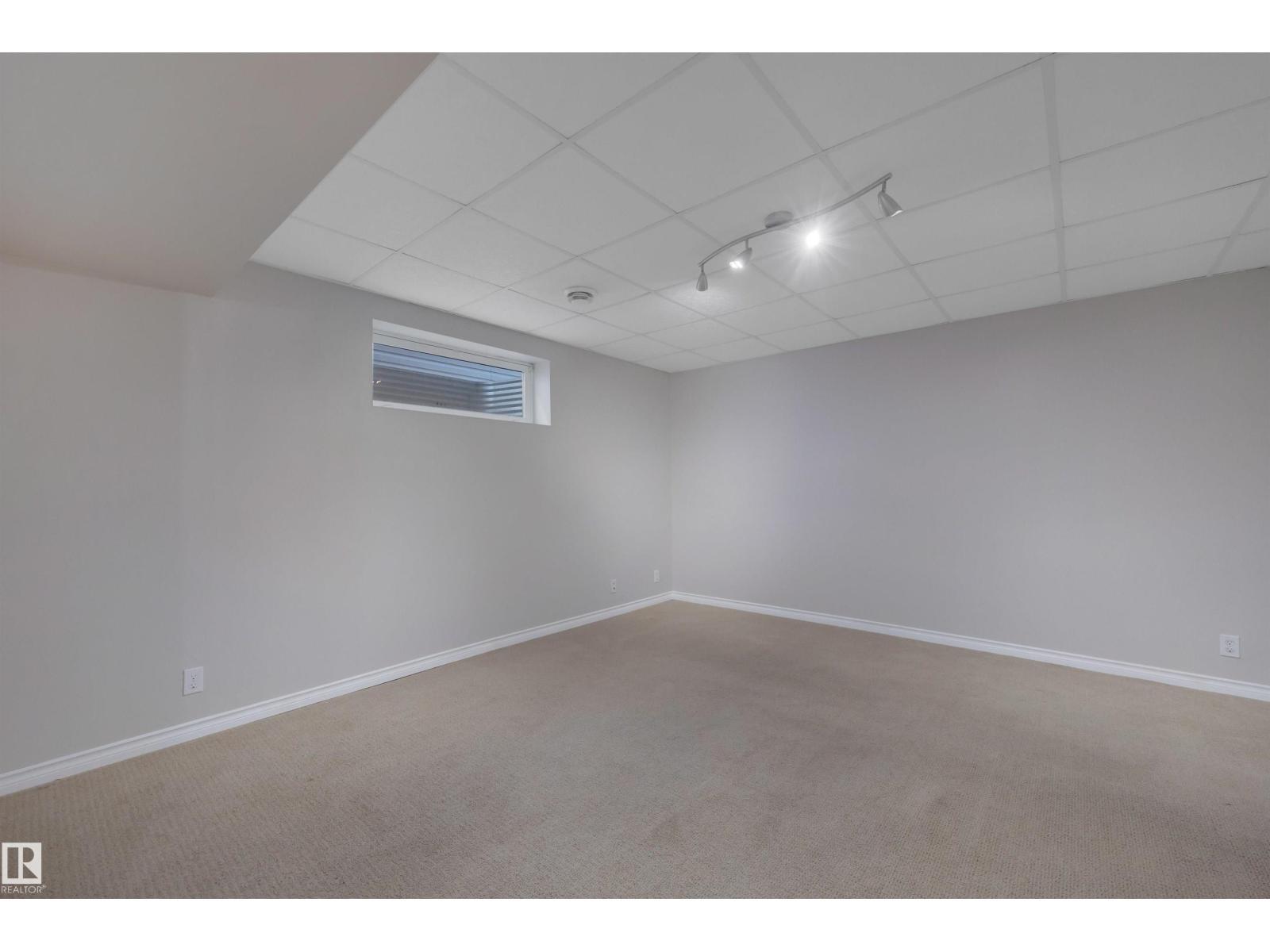 2329 29A Av Nw, Edmonton, AB