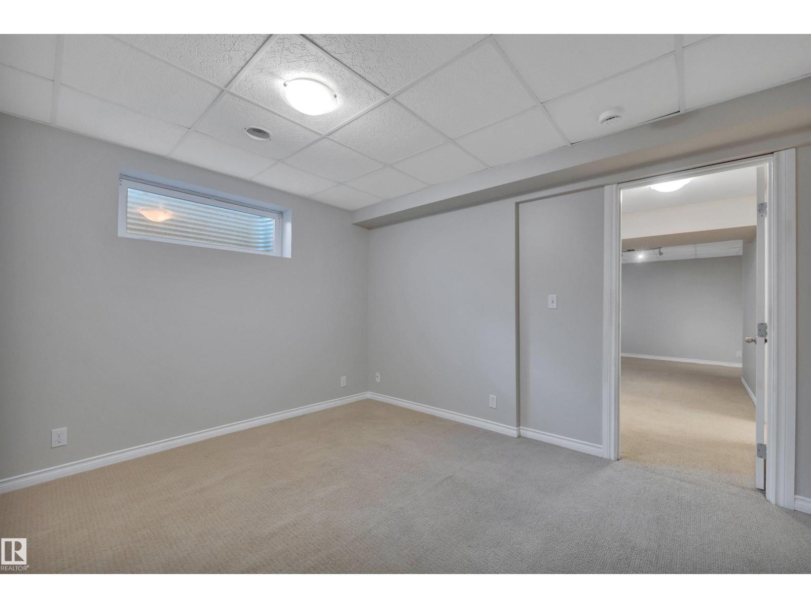 2329 29A Av Nw, Edmonton, AB